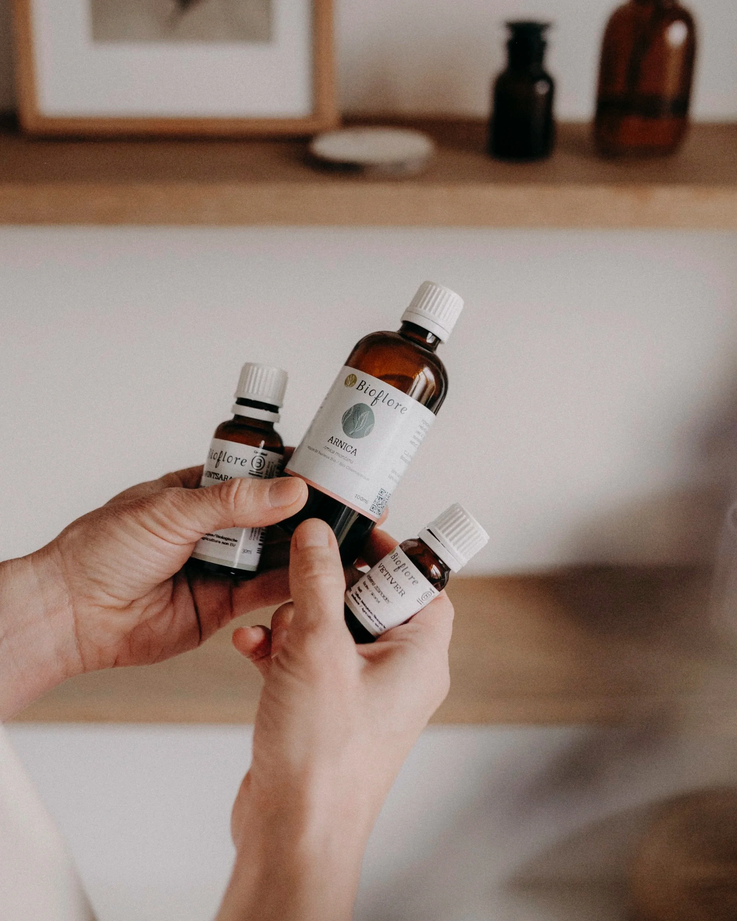 Sélection d’huiles essentielles utilisées en aromathérapie chez Botanic Flow à Ohey