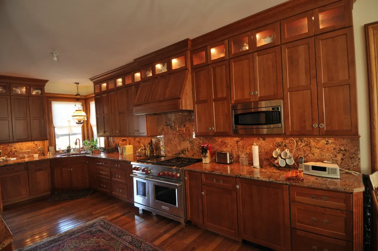 Full Remodel in Expanded Space /
Design: Kate Patchett /
Photo Credit: James Conrad