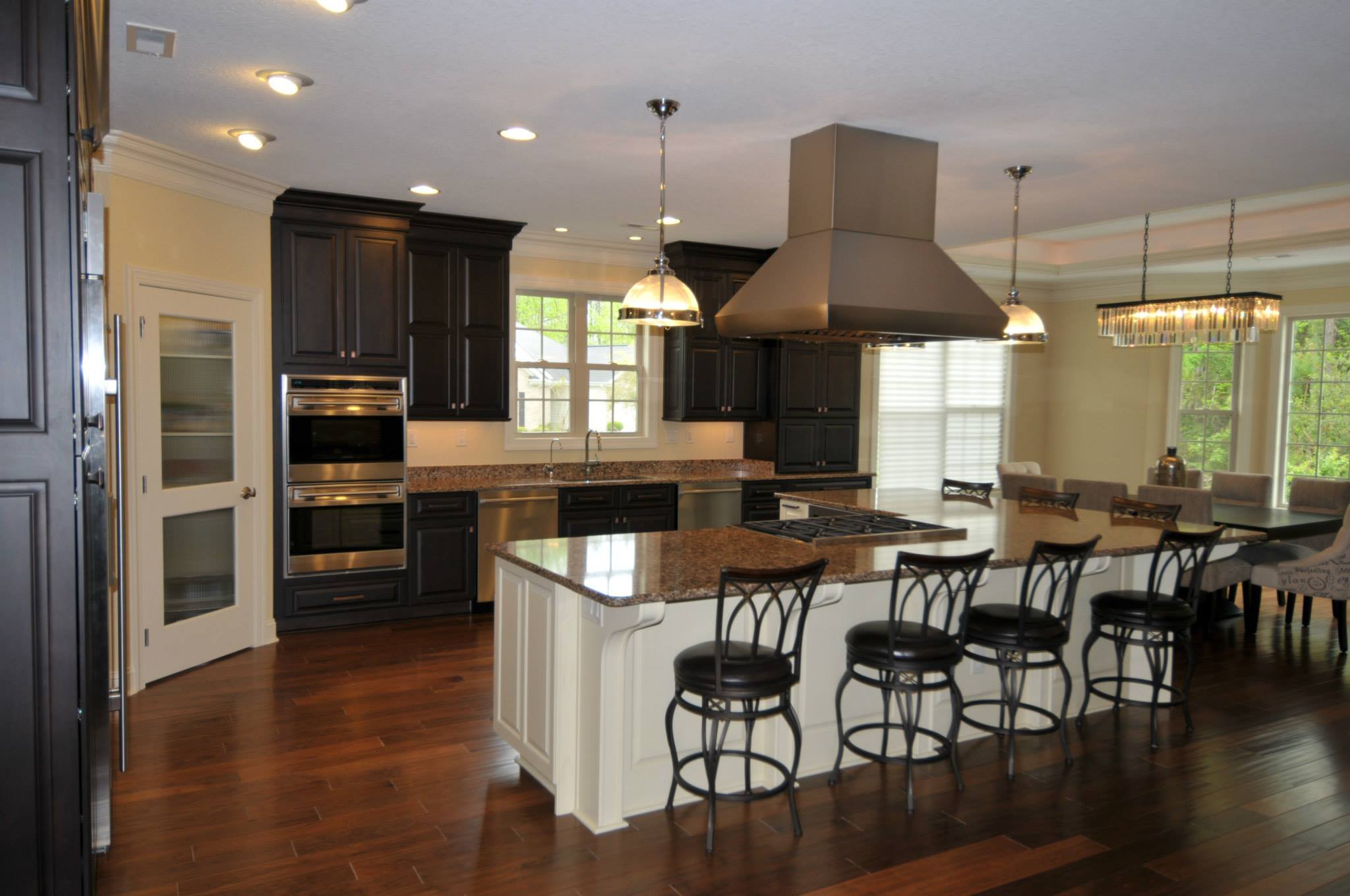 Dream Kitchen in New Build /
Design: Kate Patchett /
Photo Credit: James Conrad