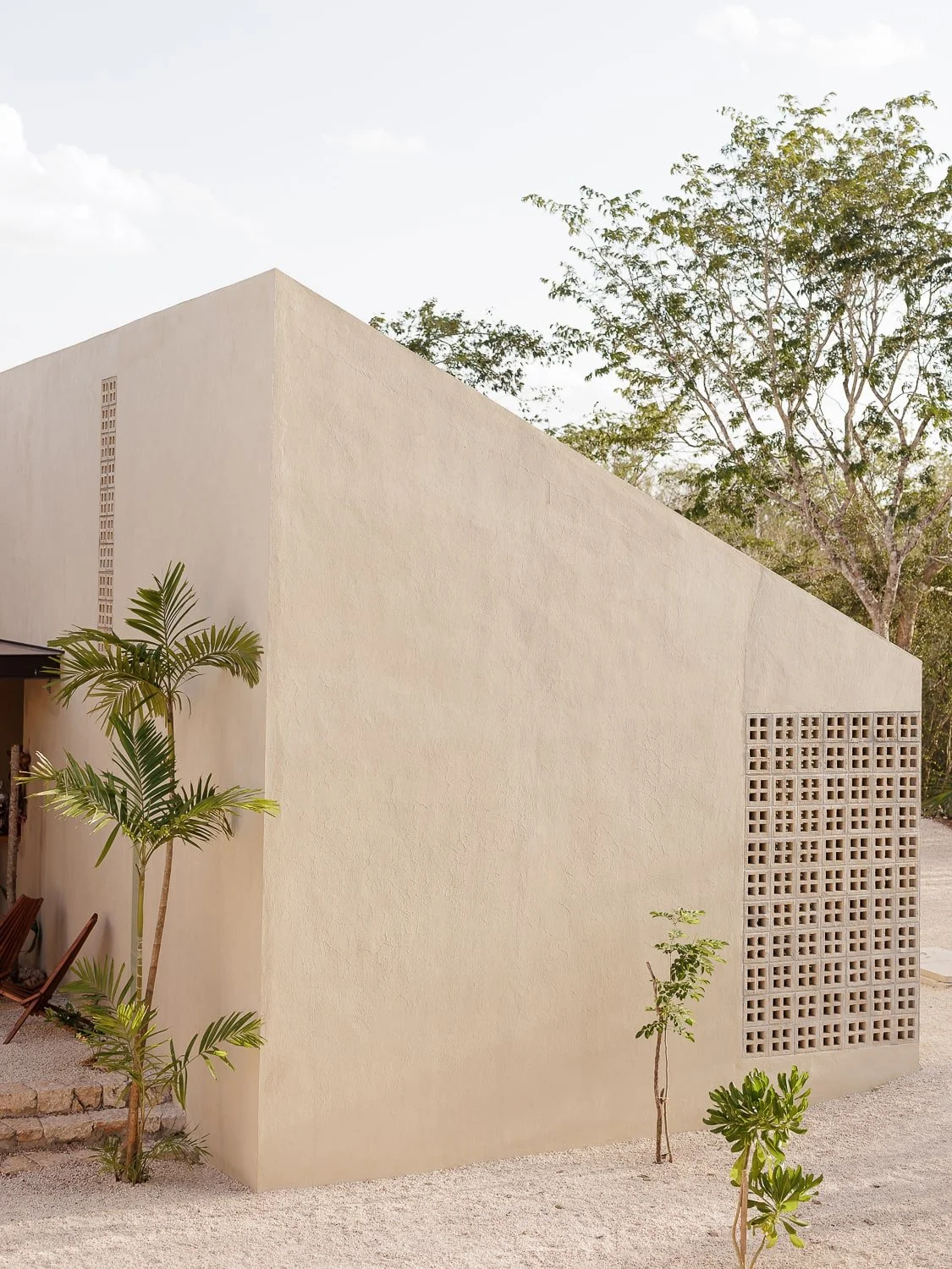 Destination wedding in Mexico highlighting modern architecture. A refined celebration blending cultural elegance and contemporary design