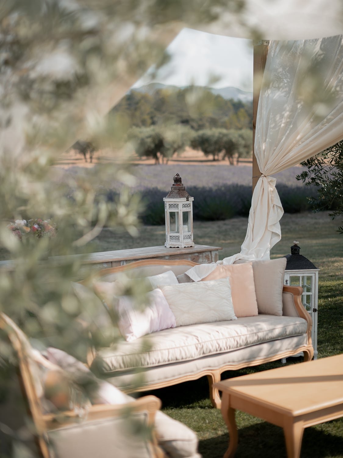 intimate-dreamy-wedding-provence-chloefayollas-016.jpg