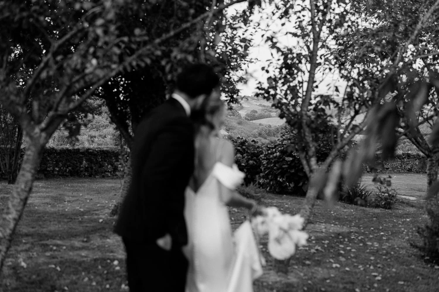 poetic-romance-wedding-belzunce-biarritz-chloefayollas-114.jpg