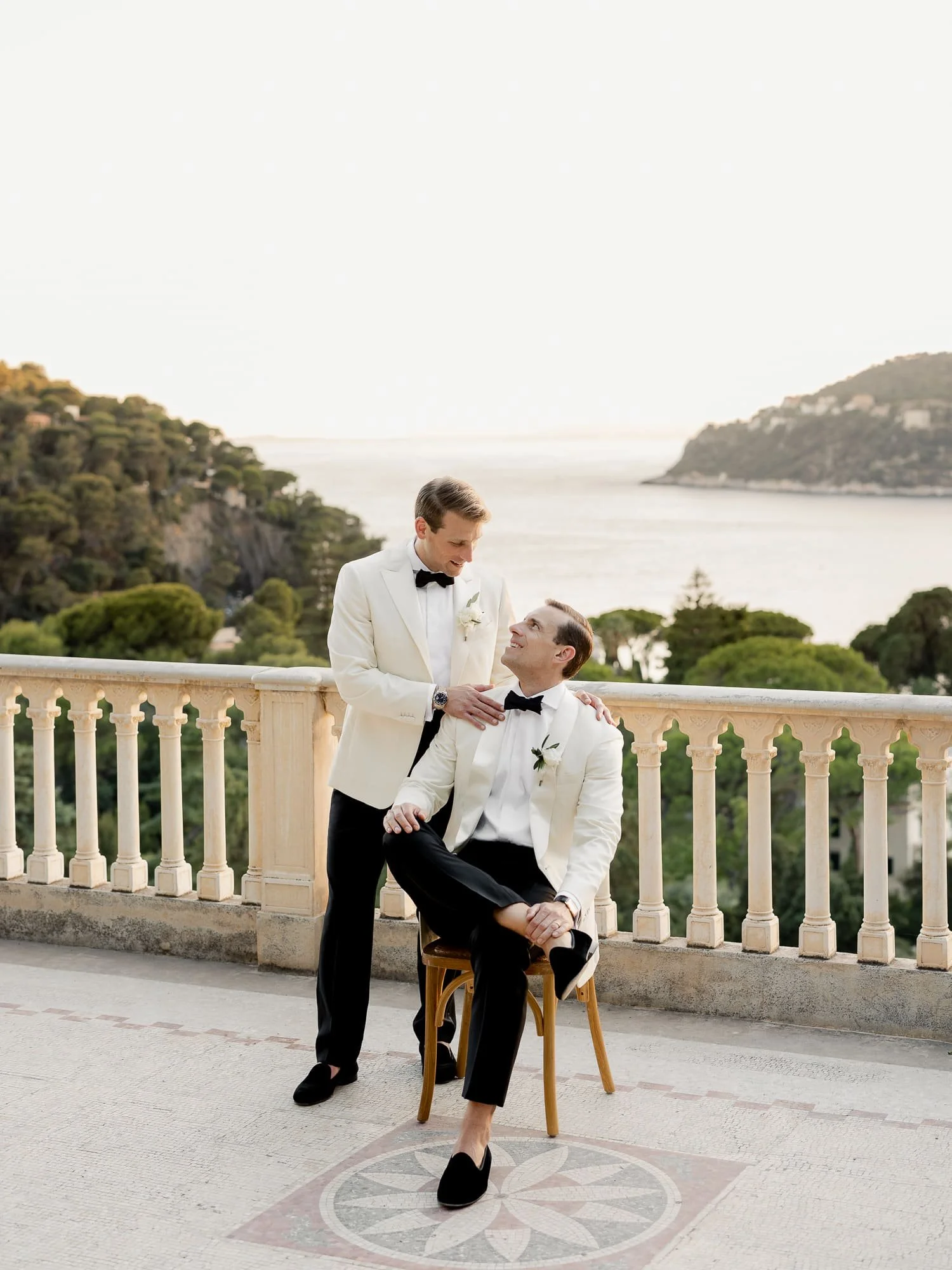 Editorial couple photograpy during the sunset - Villa Ephrussi wedding photographer