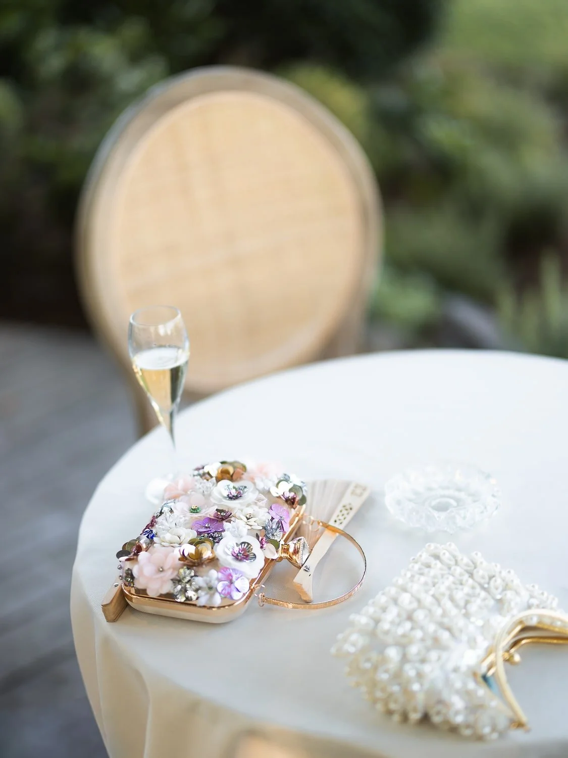 Fashion details in Provence - High-end wedding photography in Domaine des Andéols