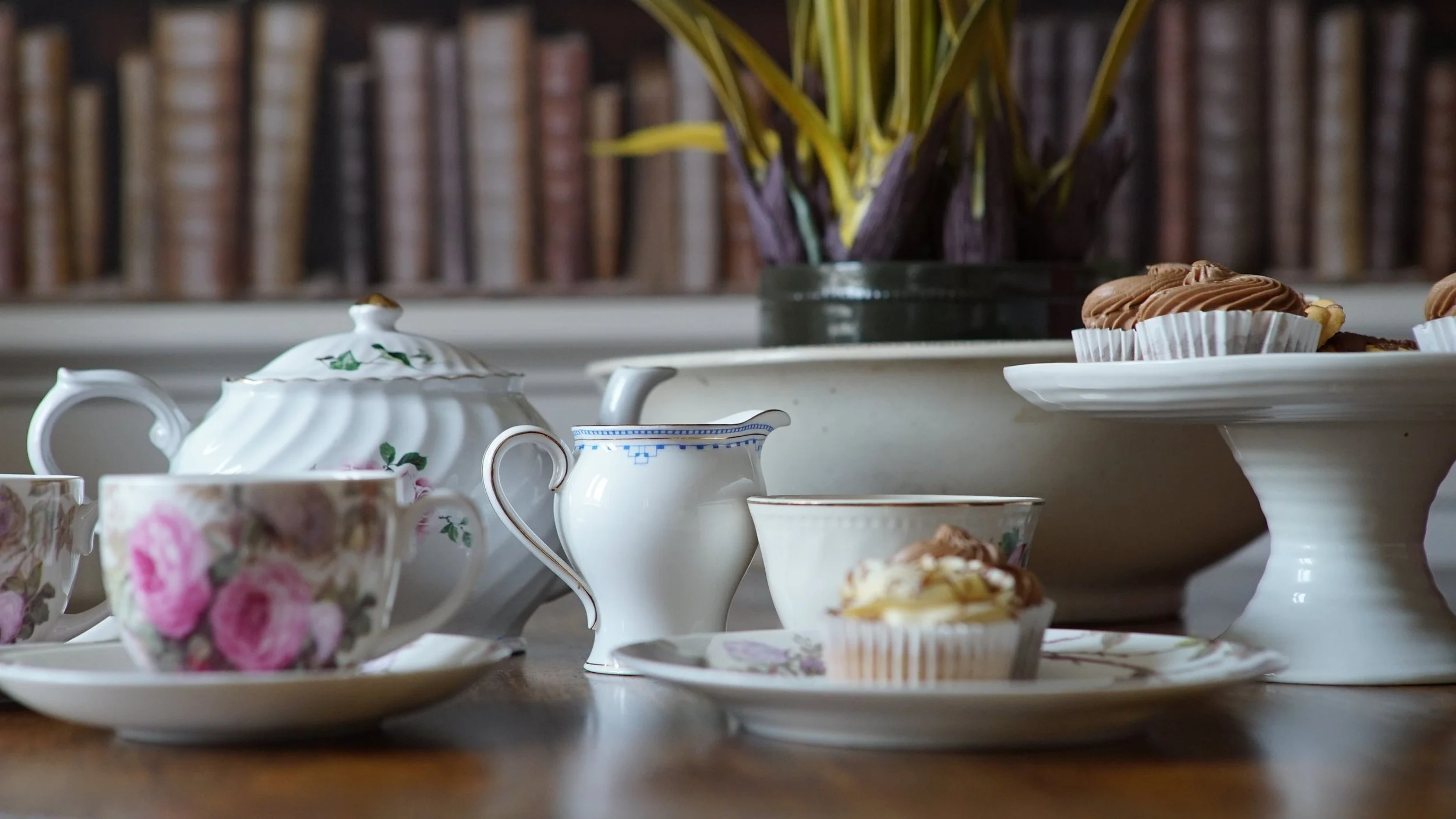 tea-cups-and-cake-at-springfield-house-care-home-bath.jpg