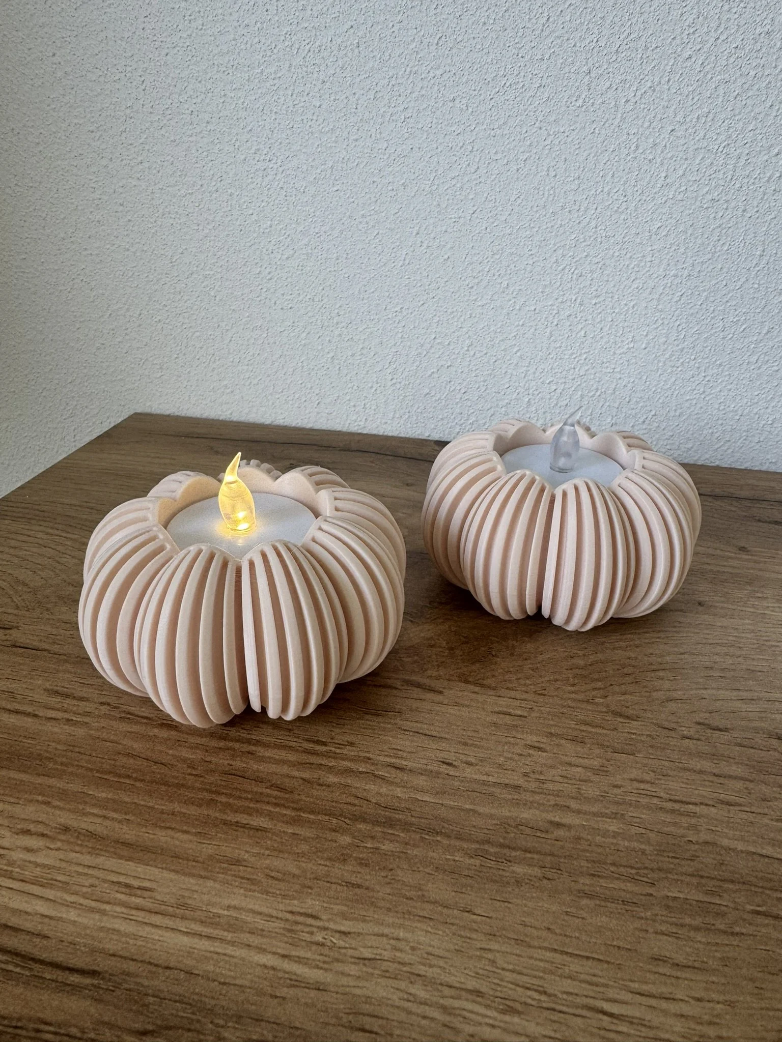 Kürbis LED Teelichthalter