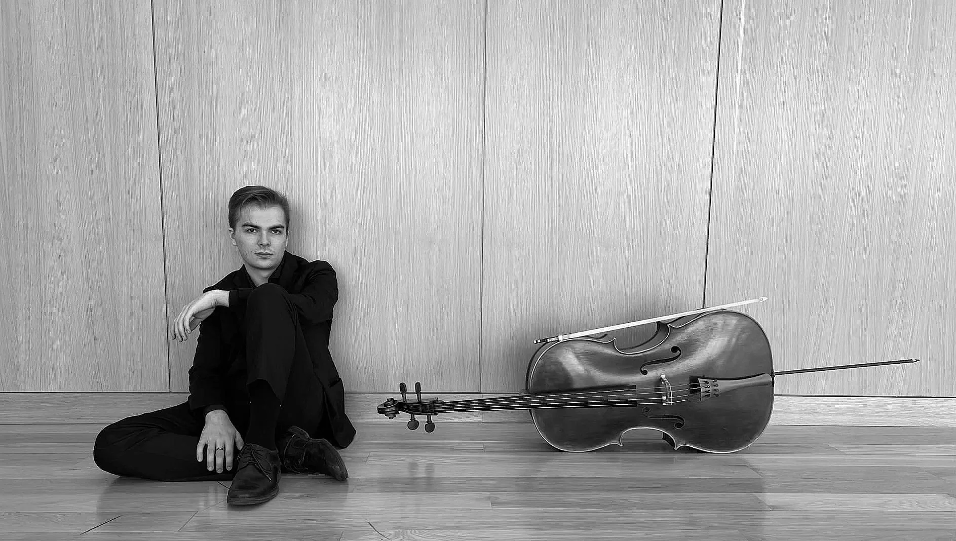 Cello+sitting+VCCH.jpg