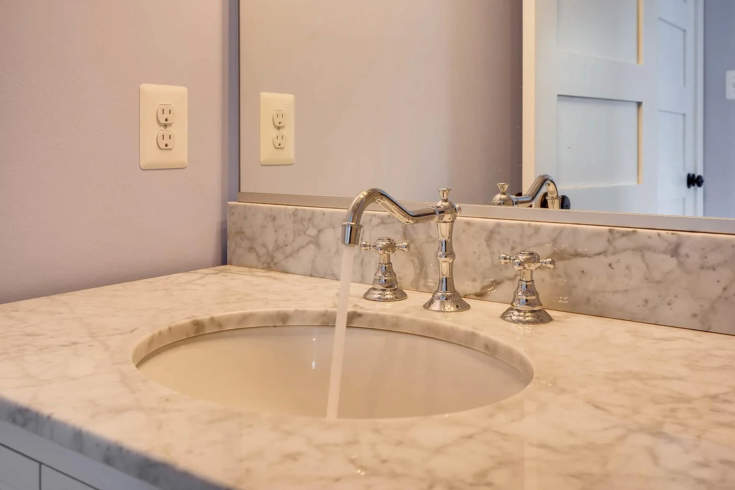 120A Midhurst Road Baltimore-large-036-33-2nd Floor Bathroom Detail-1500x1000-72dpi.jpg
