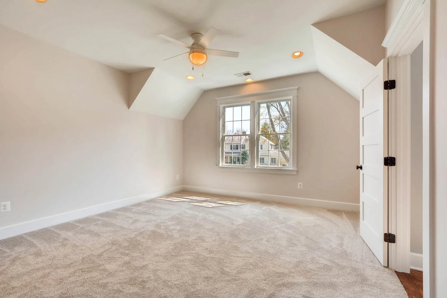 120A Midhurst Road Baltimore-large-026-20-2nd Floor Bedroom-1500x1000-72dpi.jpg