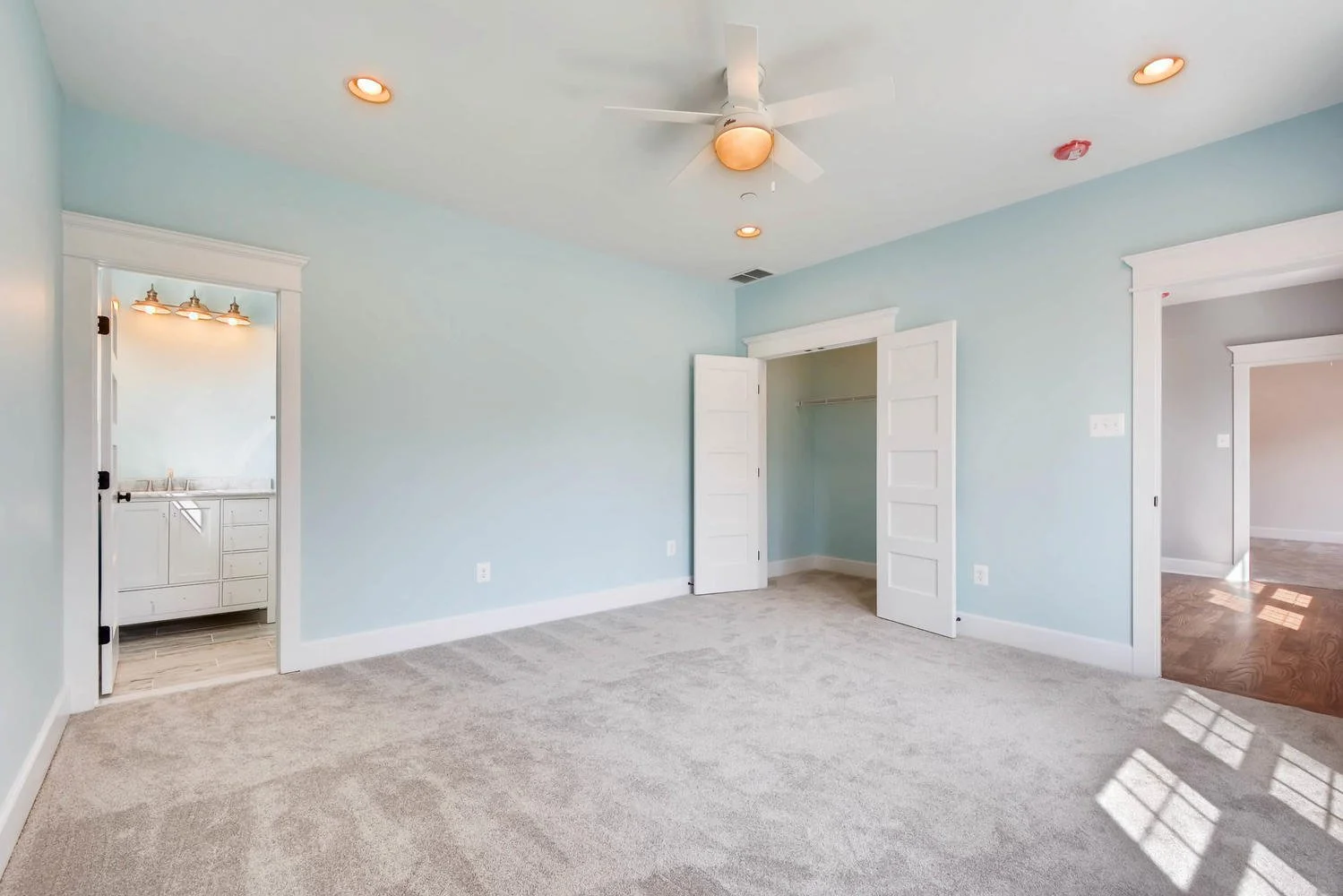 120A Midhurst Road Baltimore-large-030-29-2nd Floor Bedroom-1500x1000-72dpi.jpg