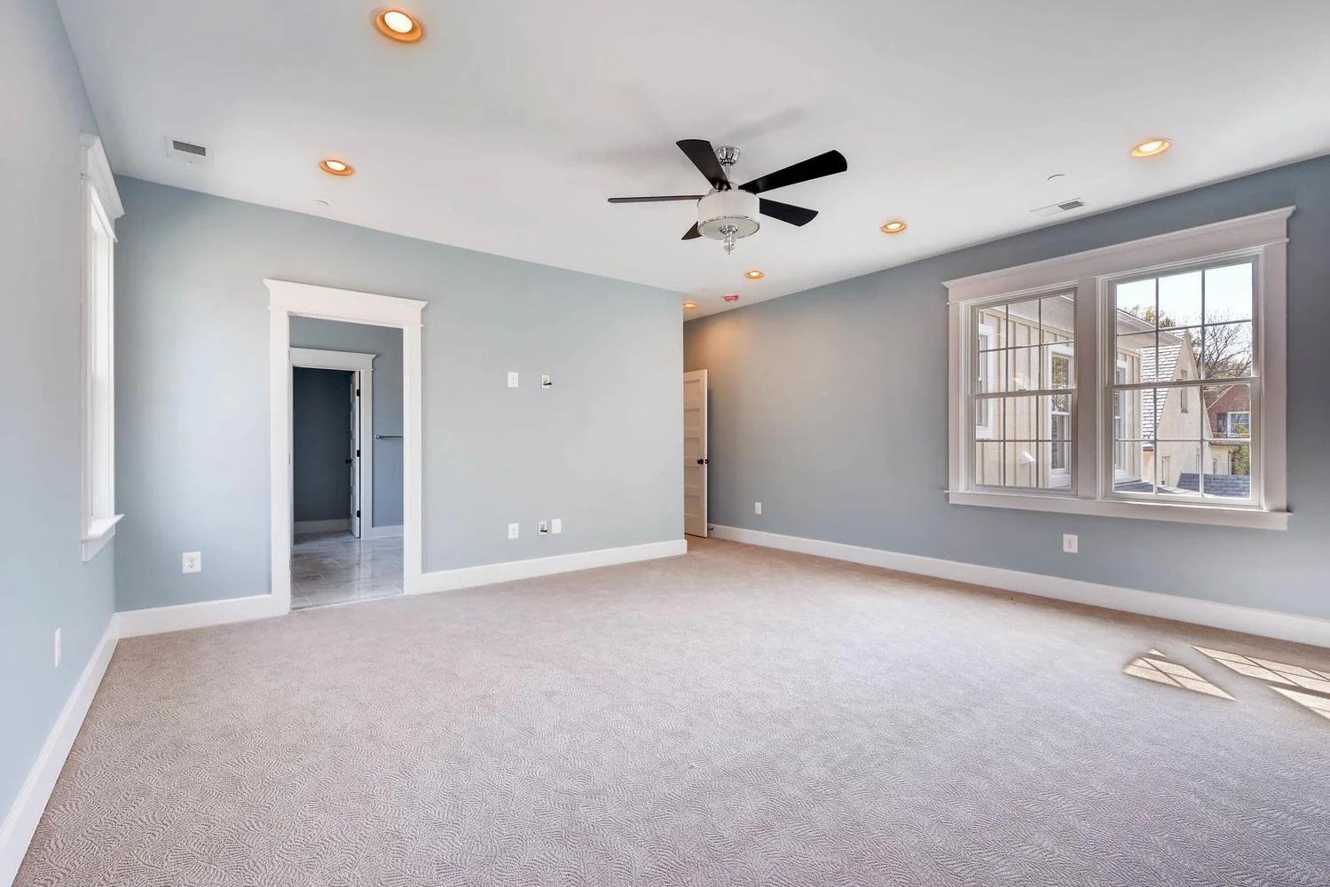 120A Midhurst Road Baltimore-large-018-27-2nd Floor Master Bedroom-1500x1000-72dpi.jpg