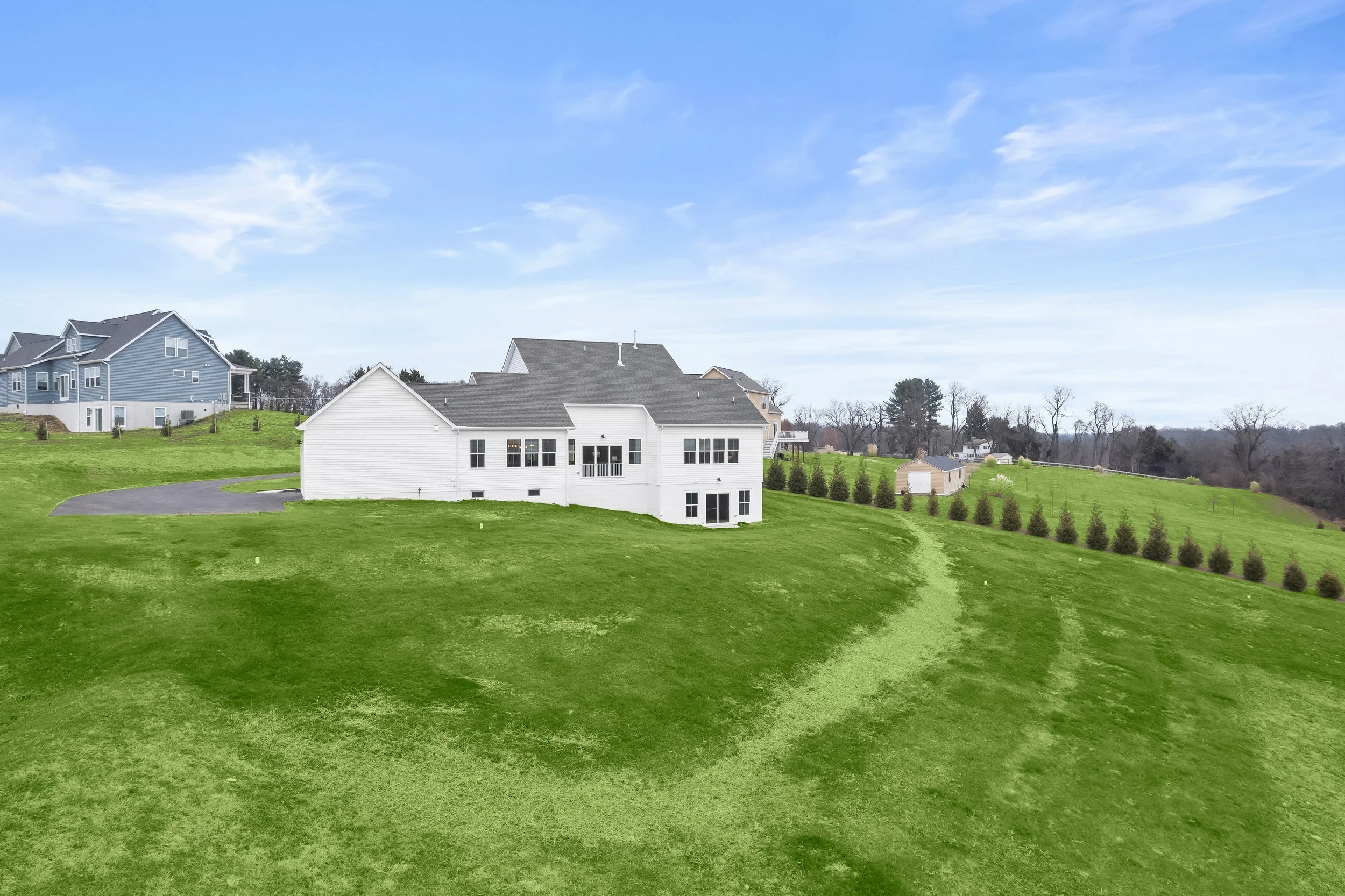 45-Rear Yard.jpg