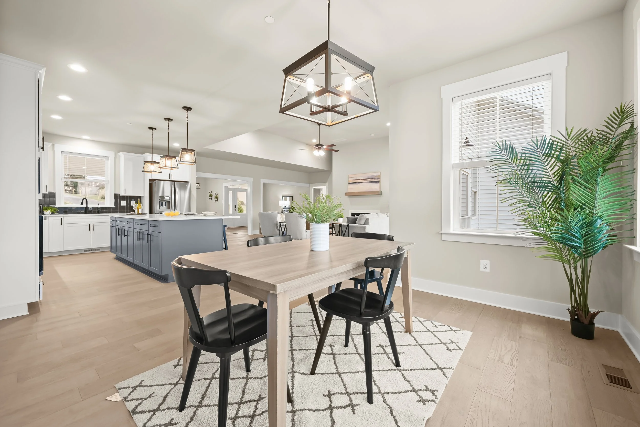 21-Breakfast Nook.jpg