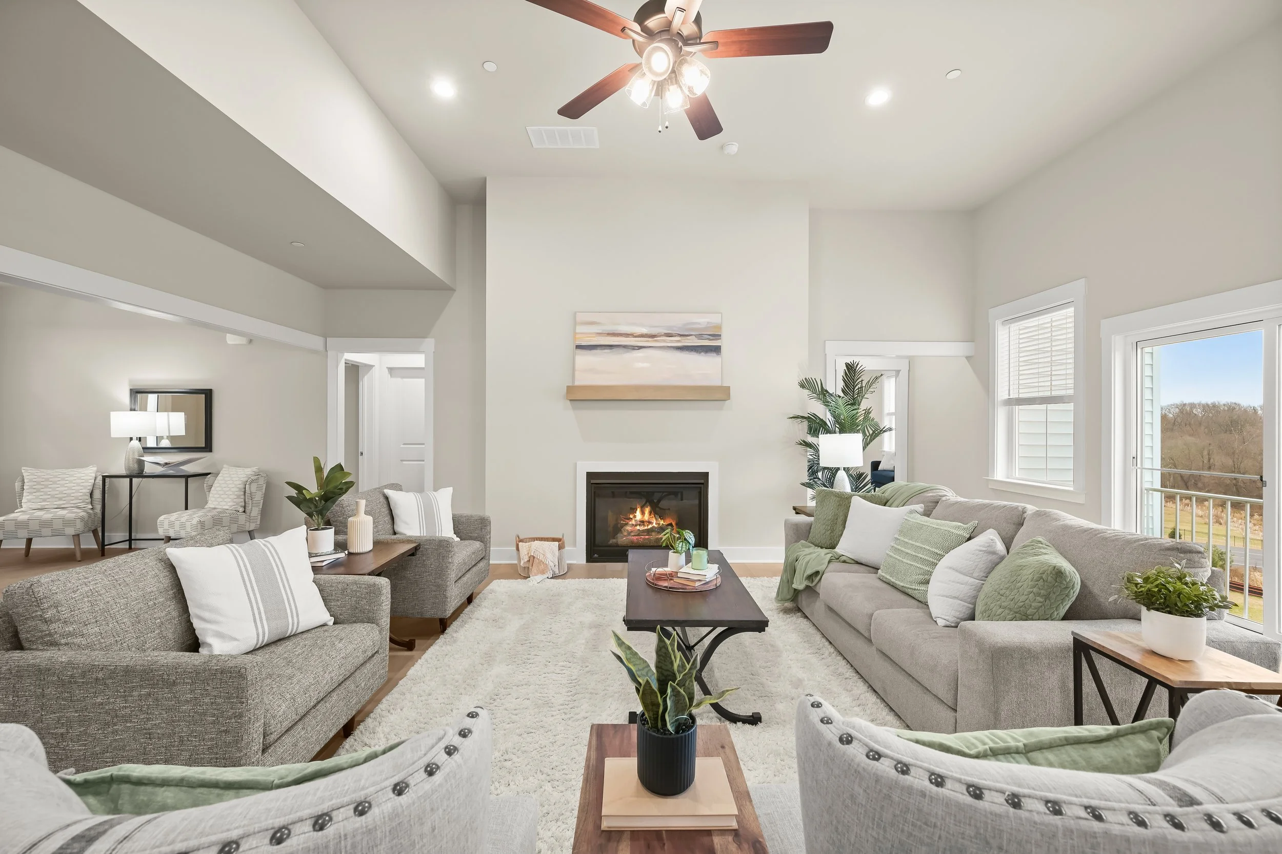 12-Living Room.jpg