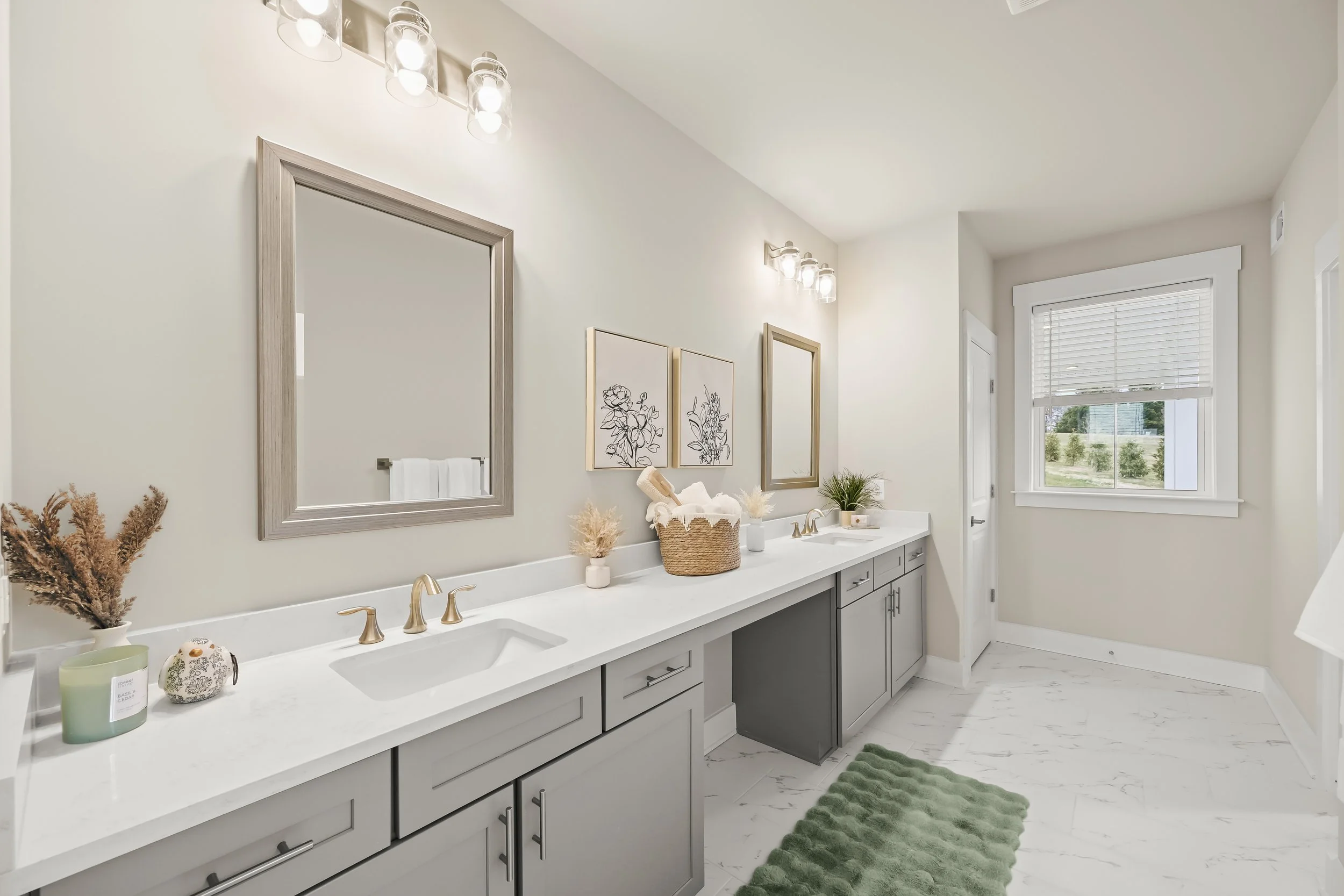 30-Primary Ensuite Bathroom.jpg