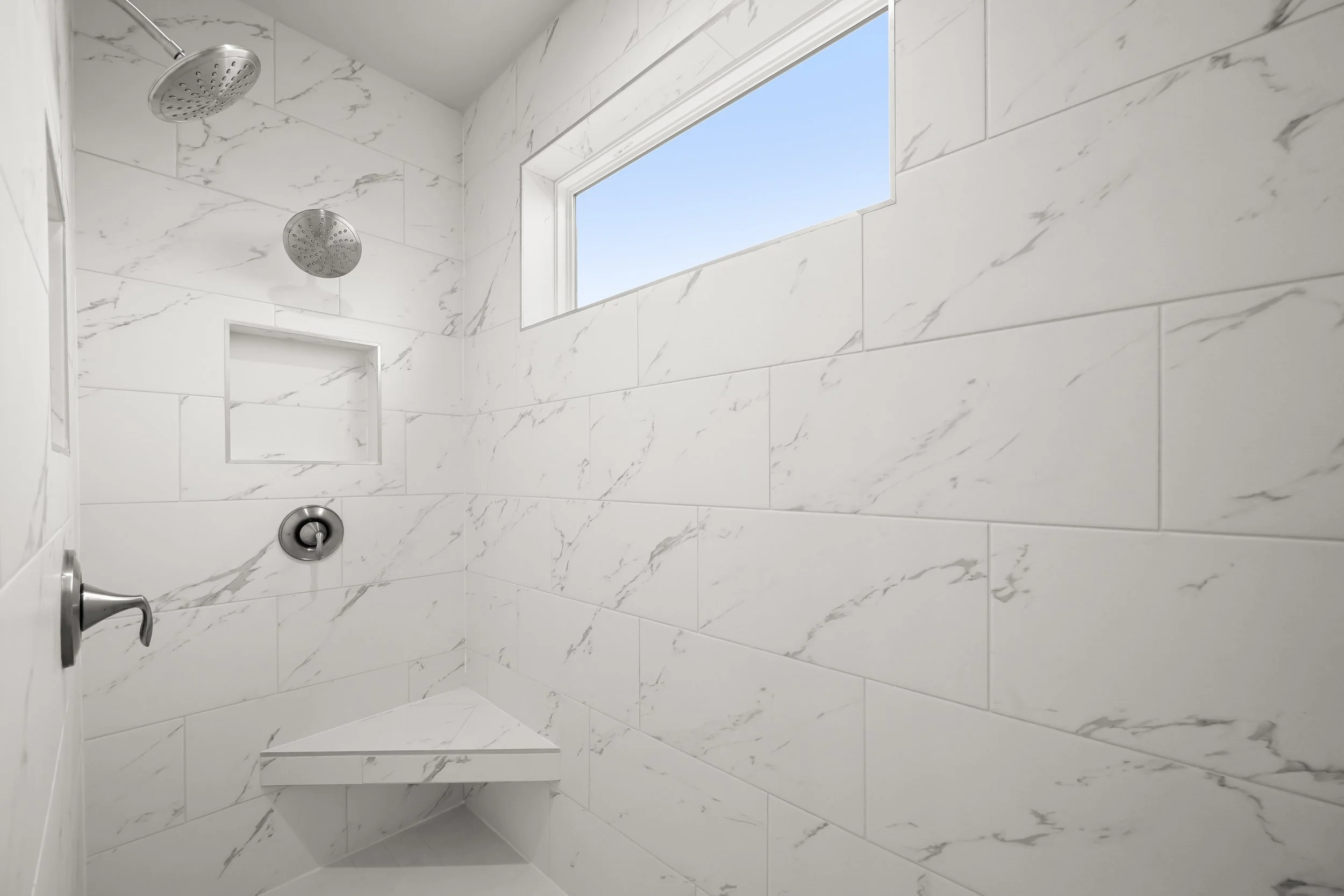 31-Primary Ensuite Bathroom.jpg
