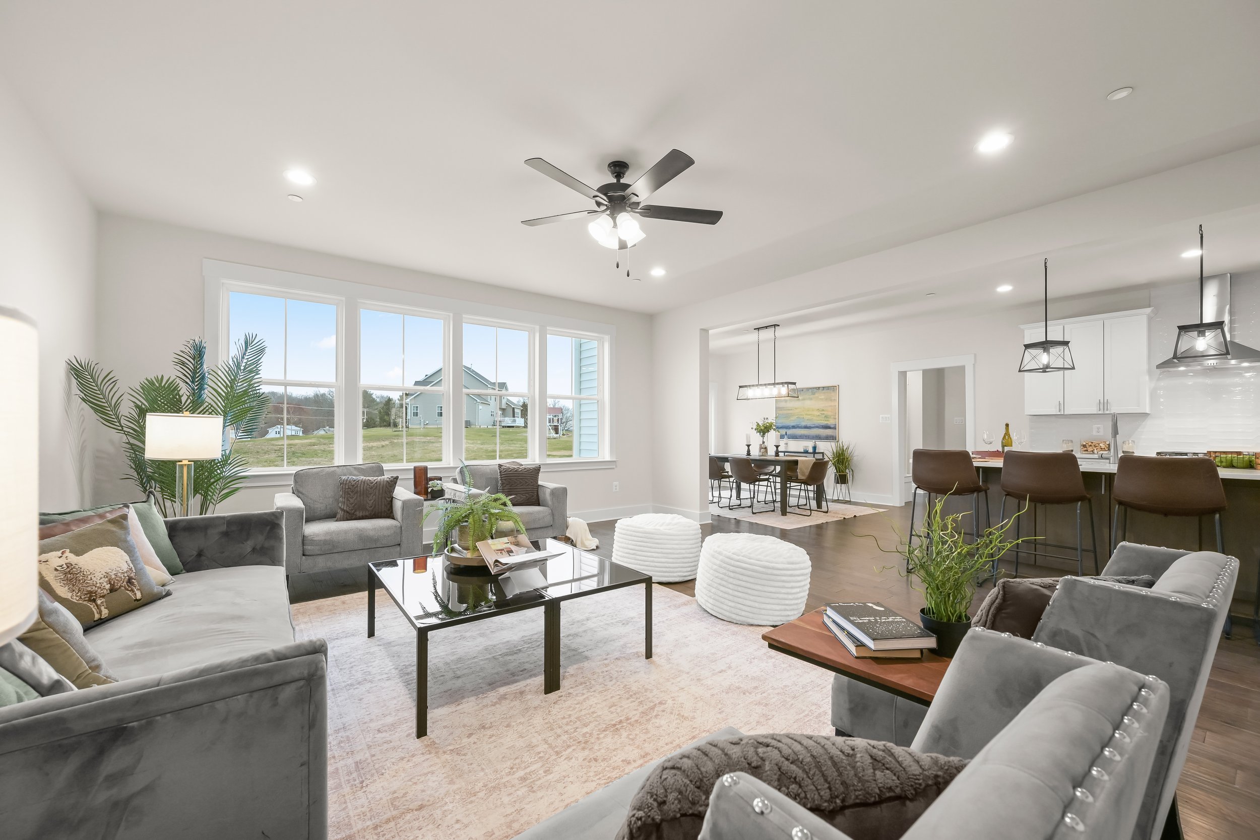 19-Living Room.jpg