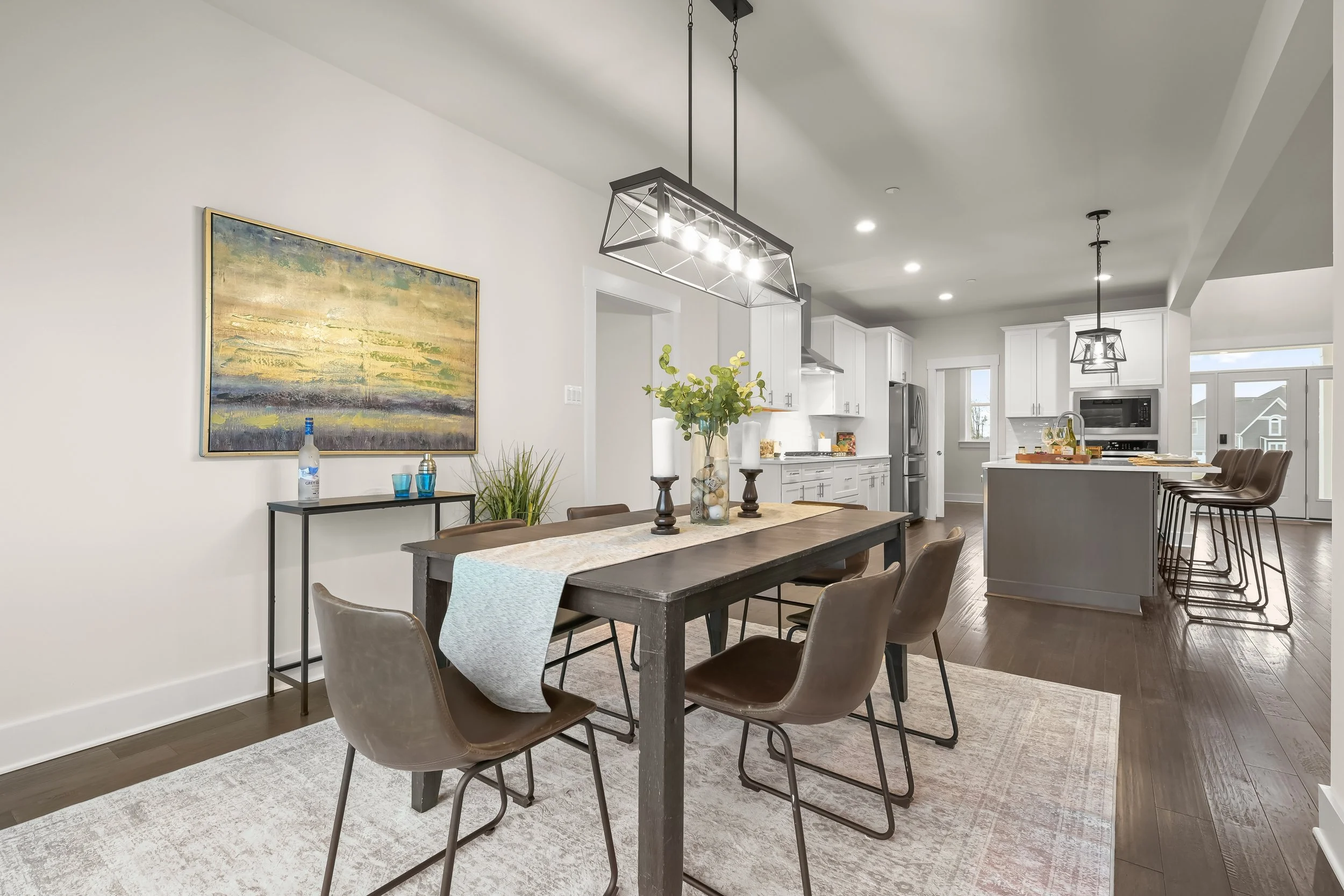 23-Dining Room.jpg