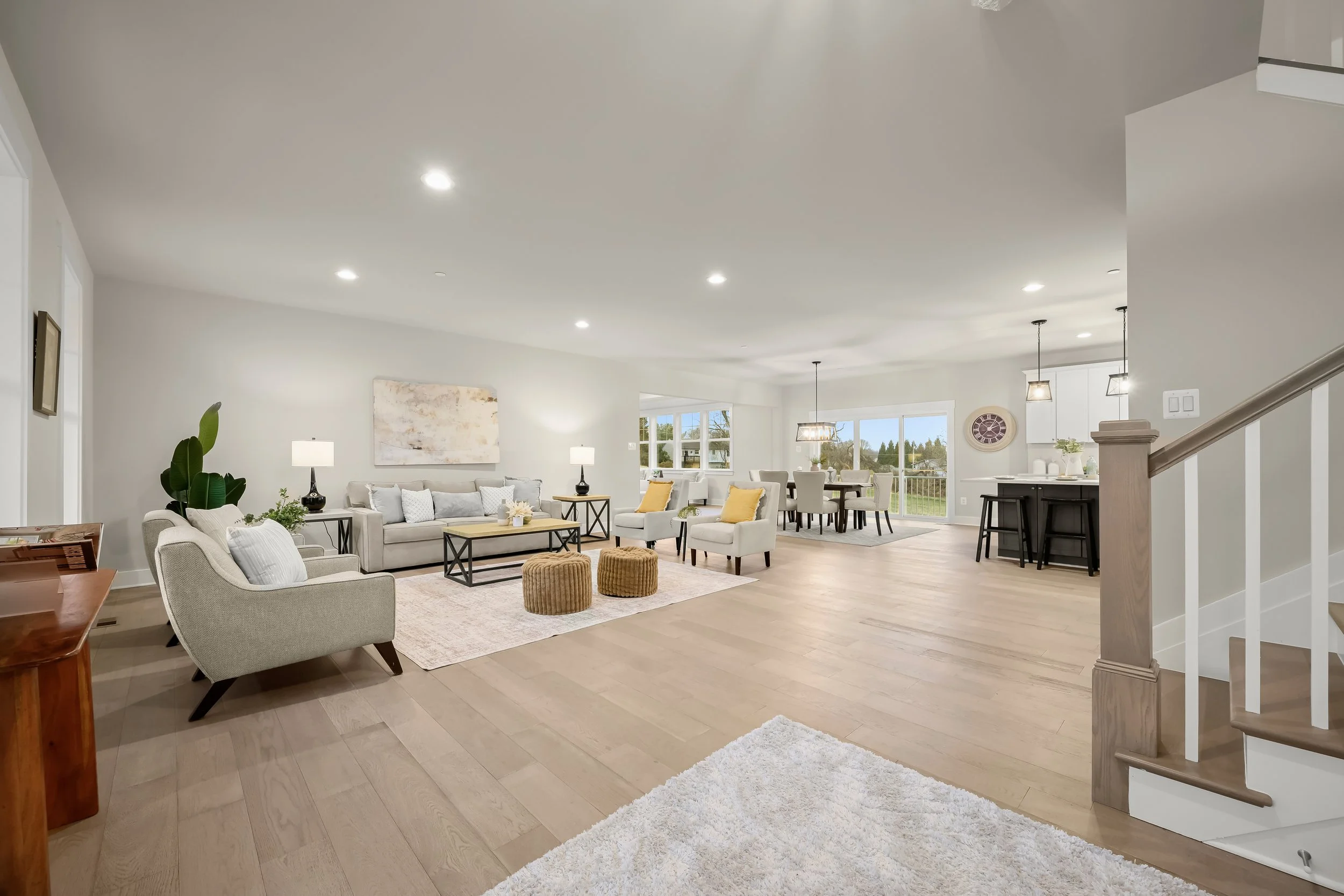 05-Living Room.jpg
