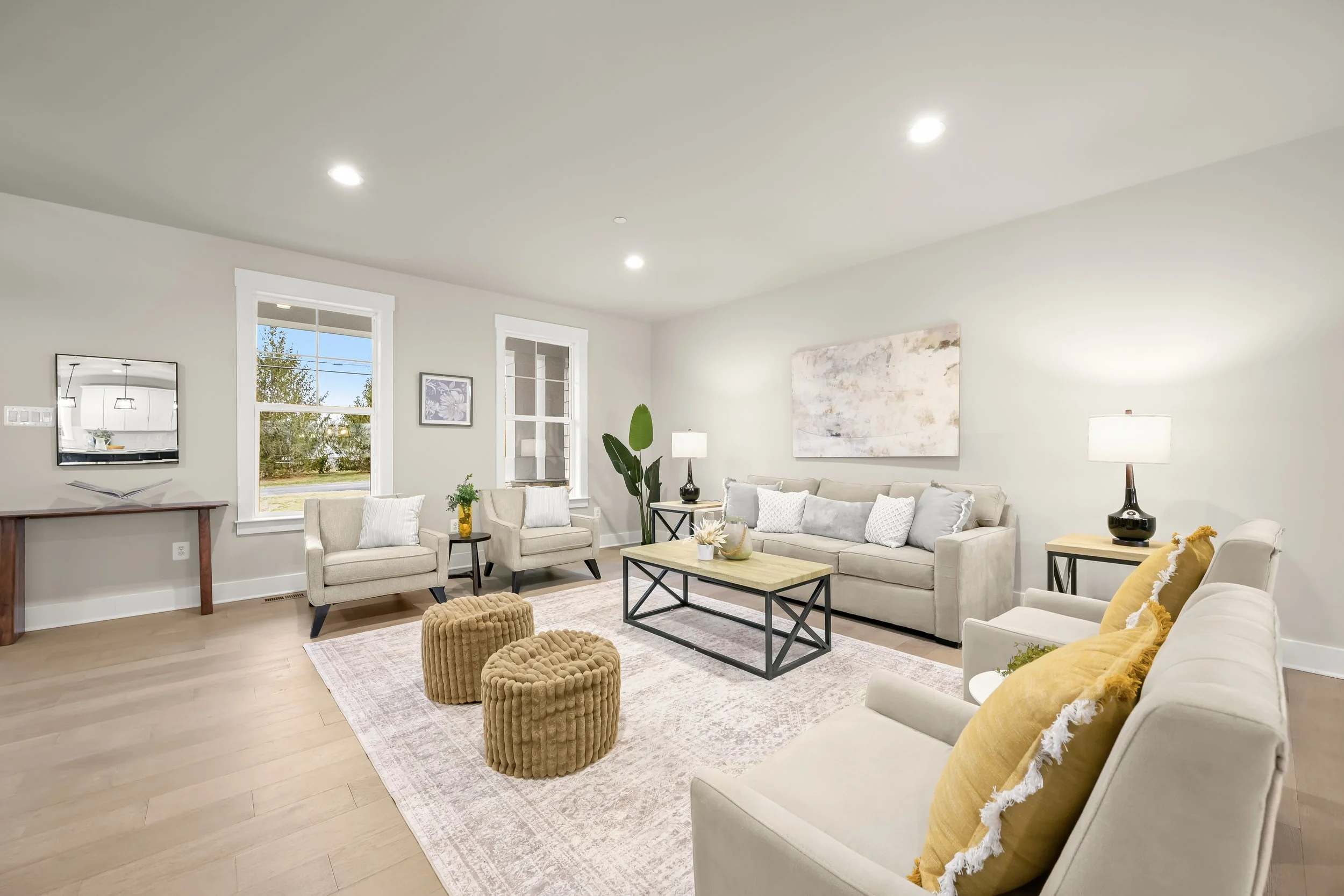 07-Living Room.jpg