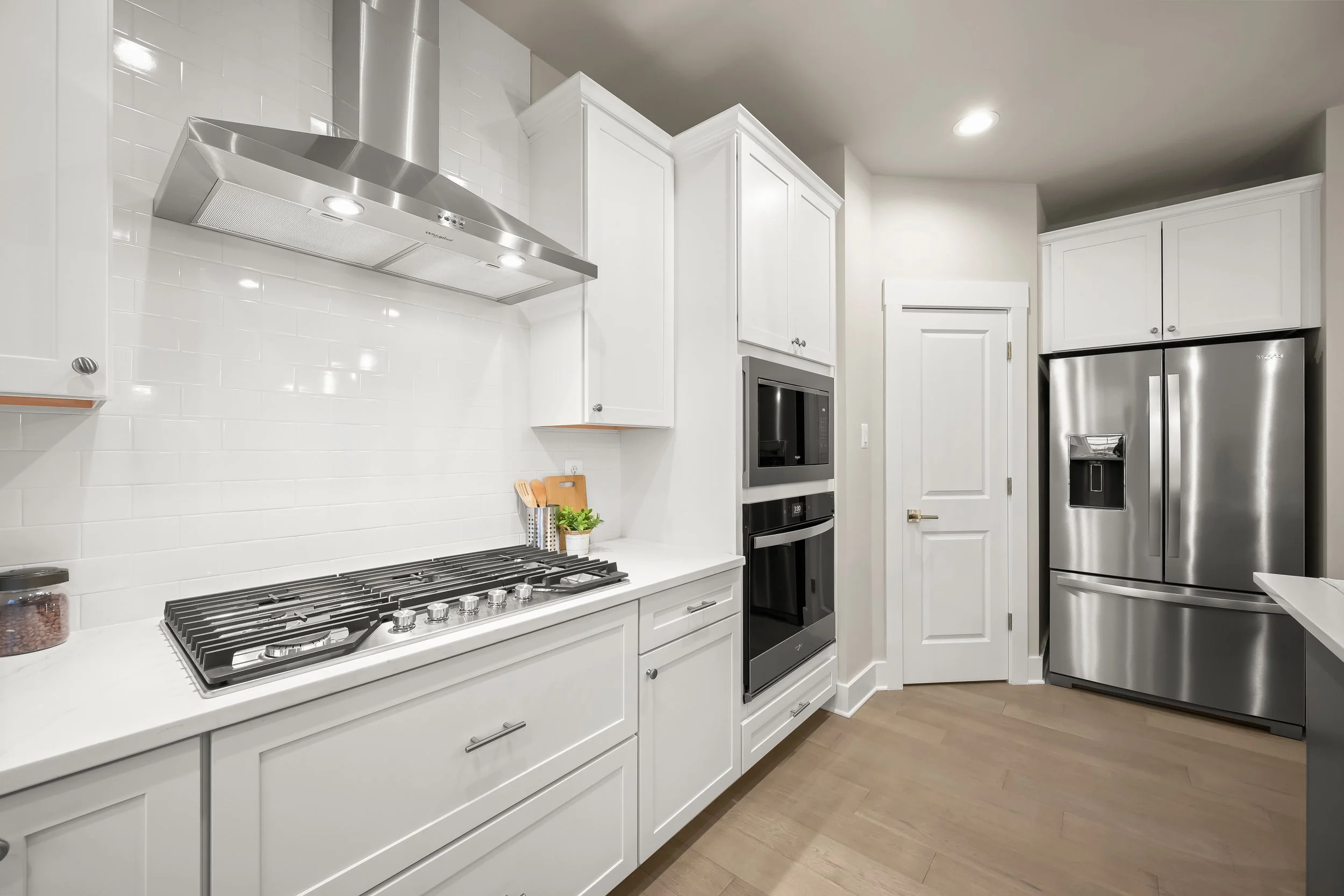 13-Kitchen.jpg