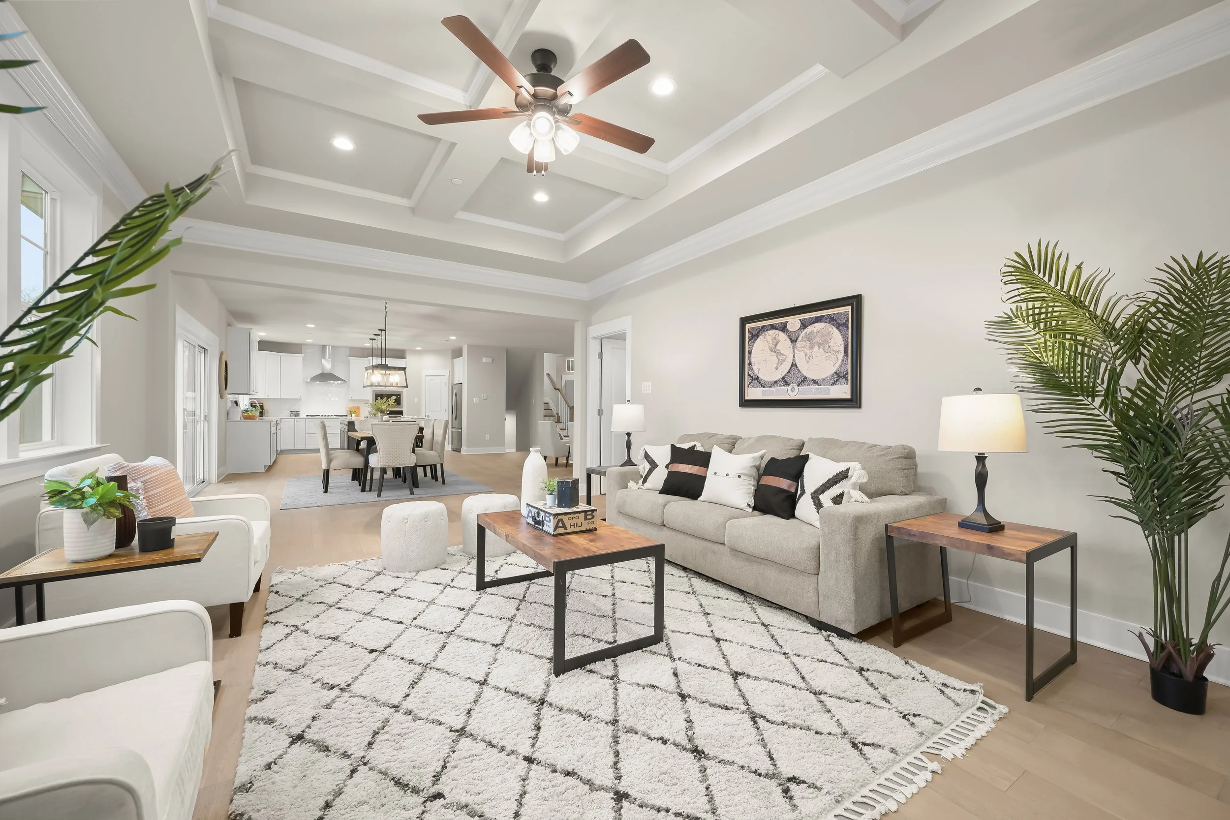 24-Family Room.jpg