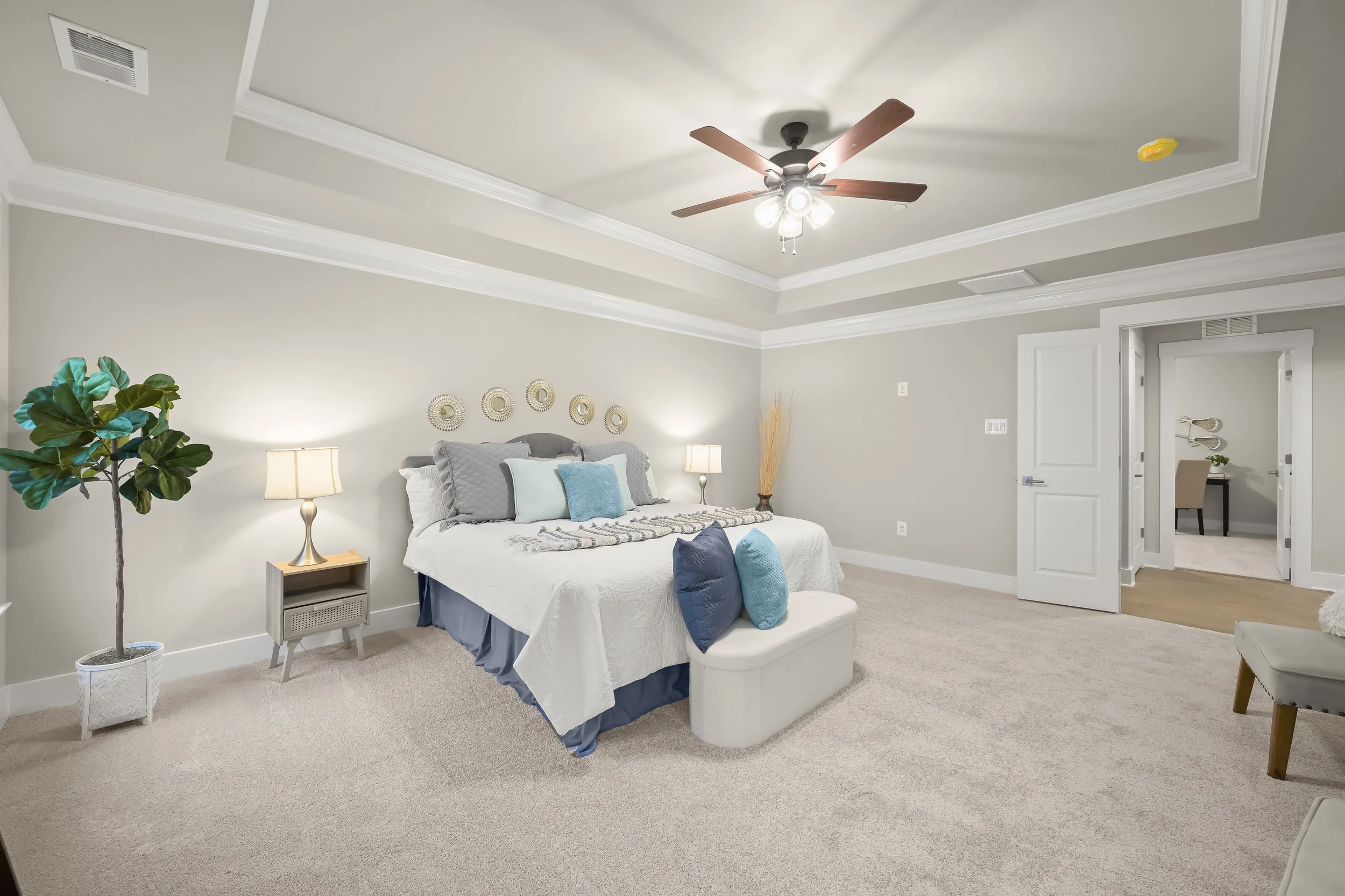 28-Primary Bedroom Suite.jpg