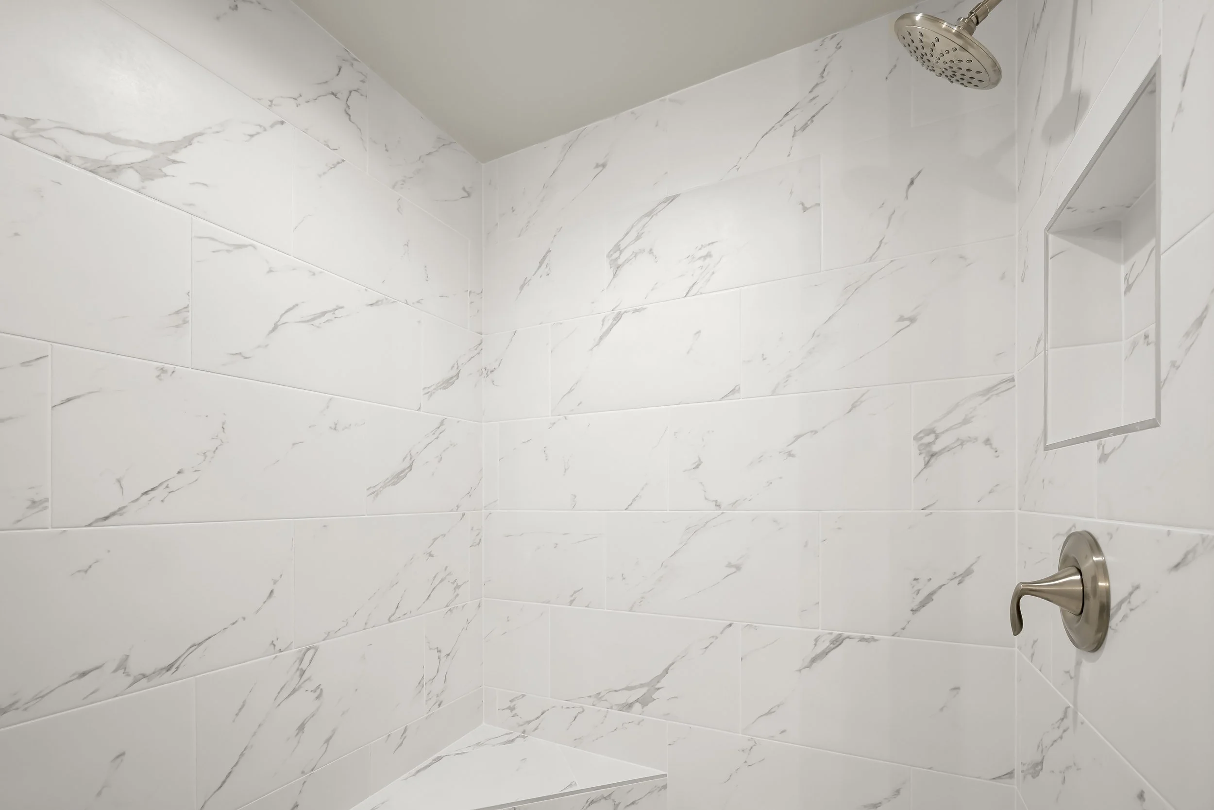 32-Walk-in Shower.jpg