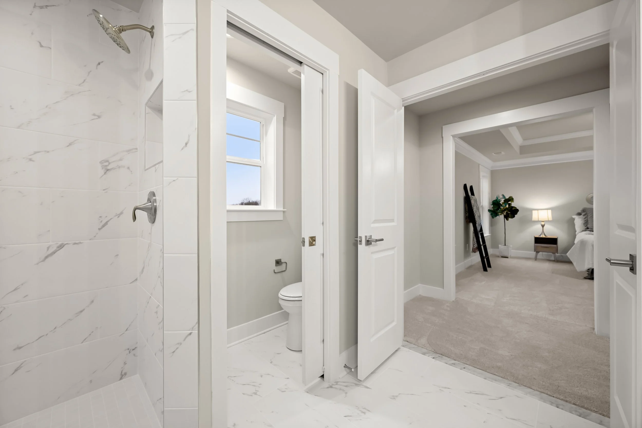 33-Primary Ensuite Bathroom.jpg