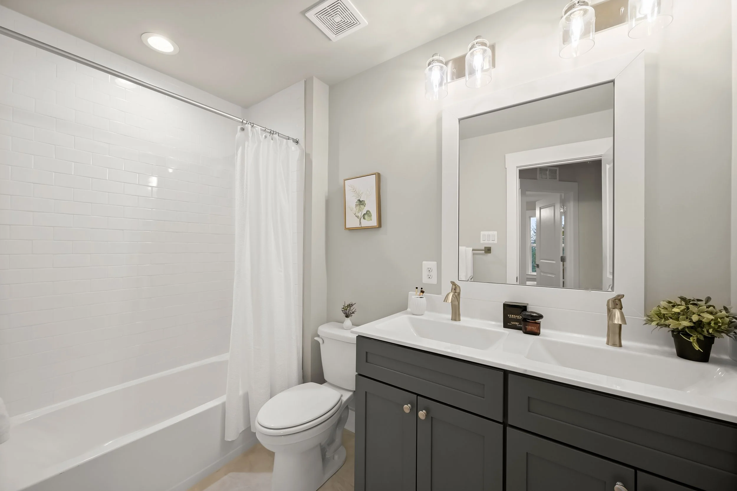 36-Second Bathroom.jpg