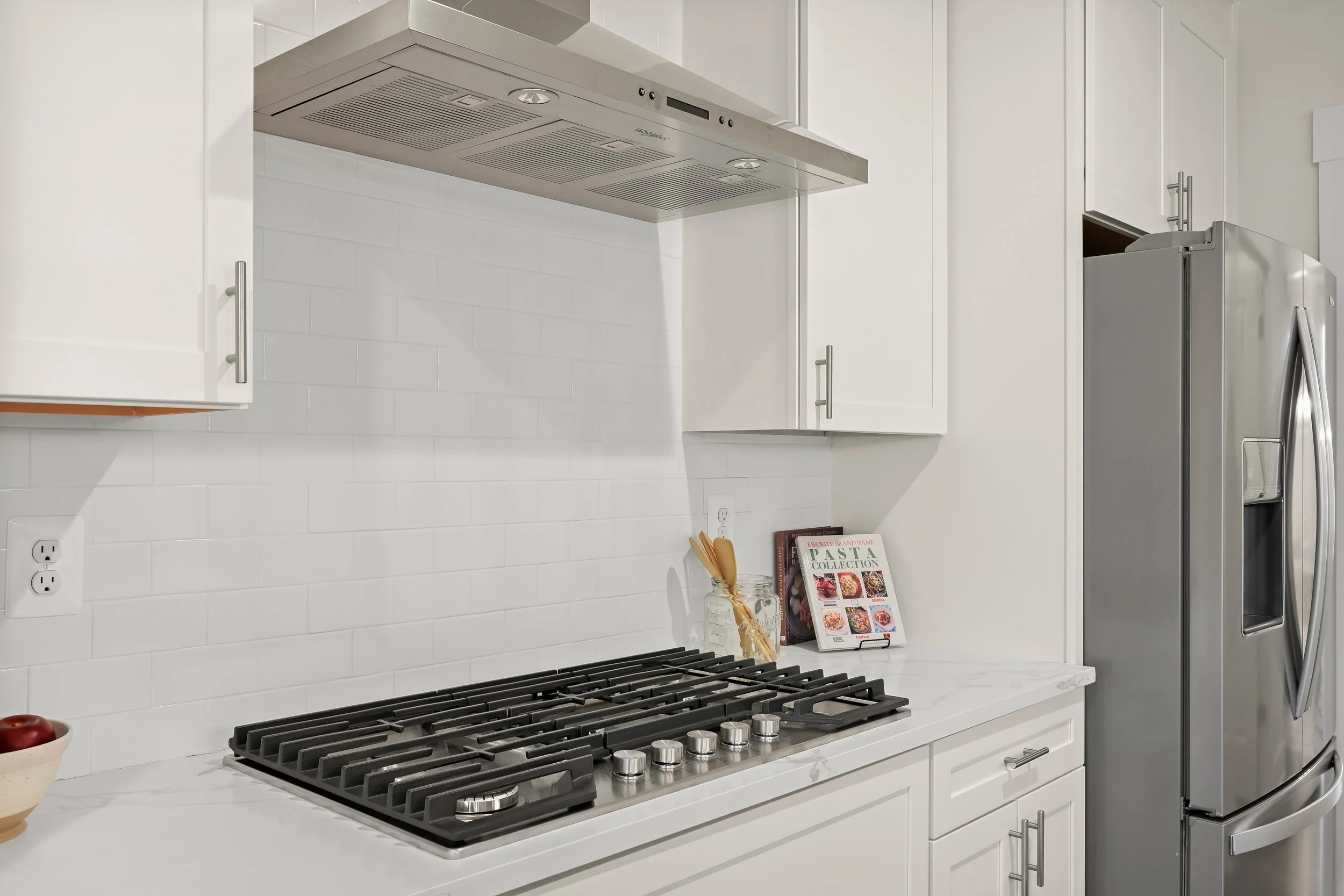 16-Kitchen.jpg