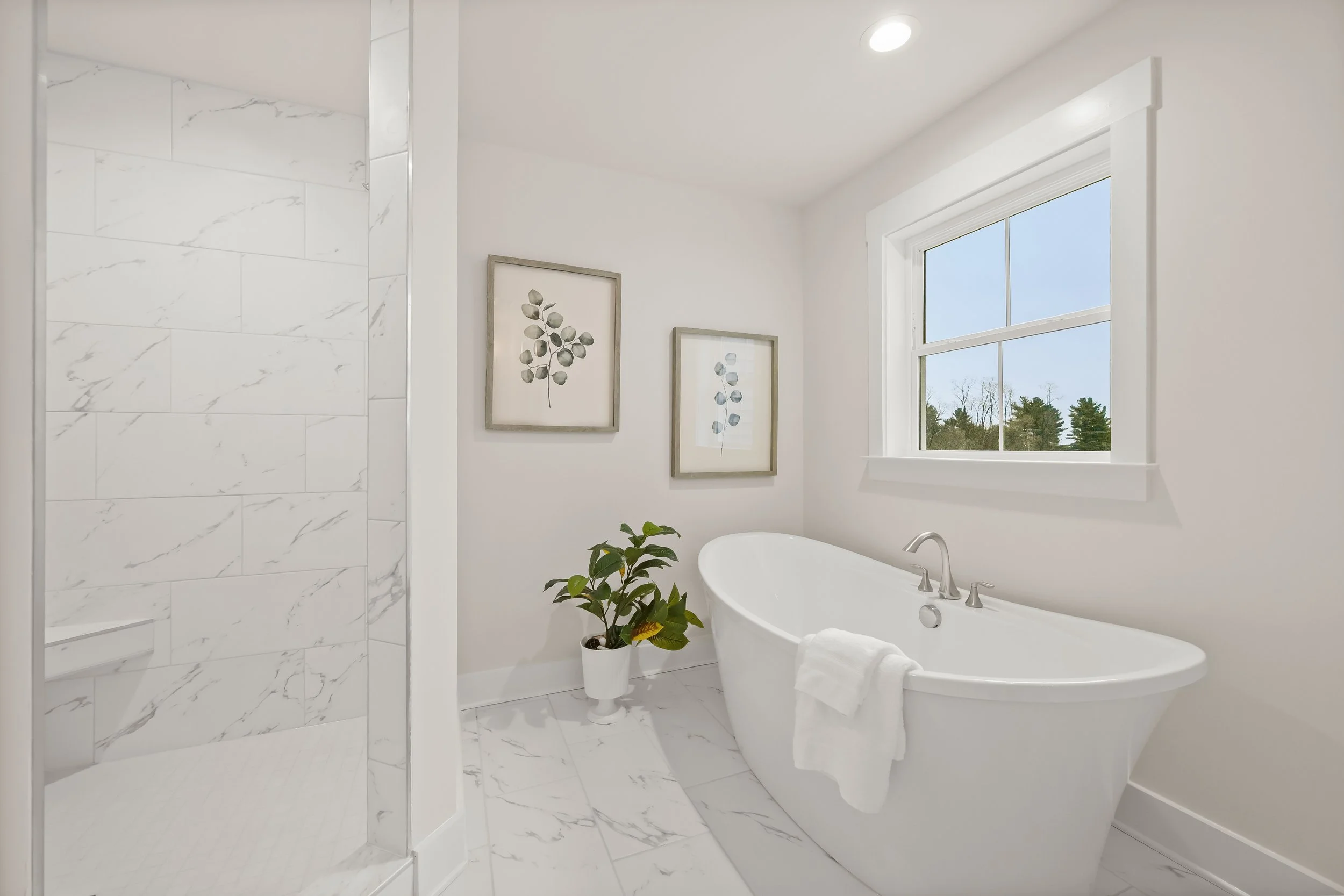 33-Primary Ensuite Bathroom.jpg