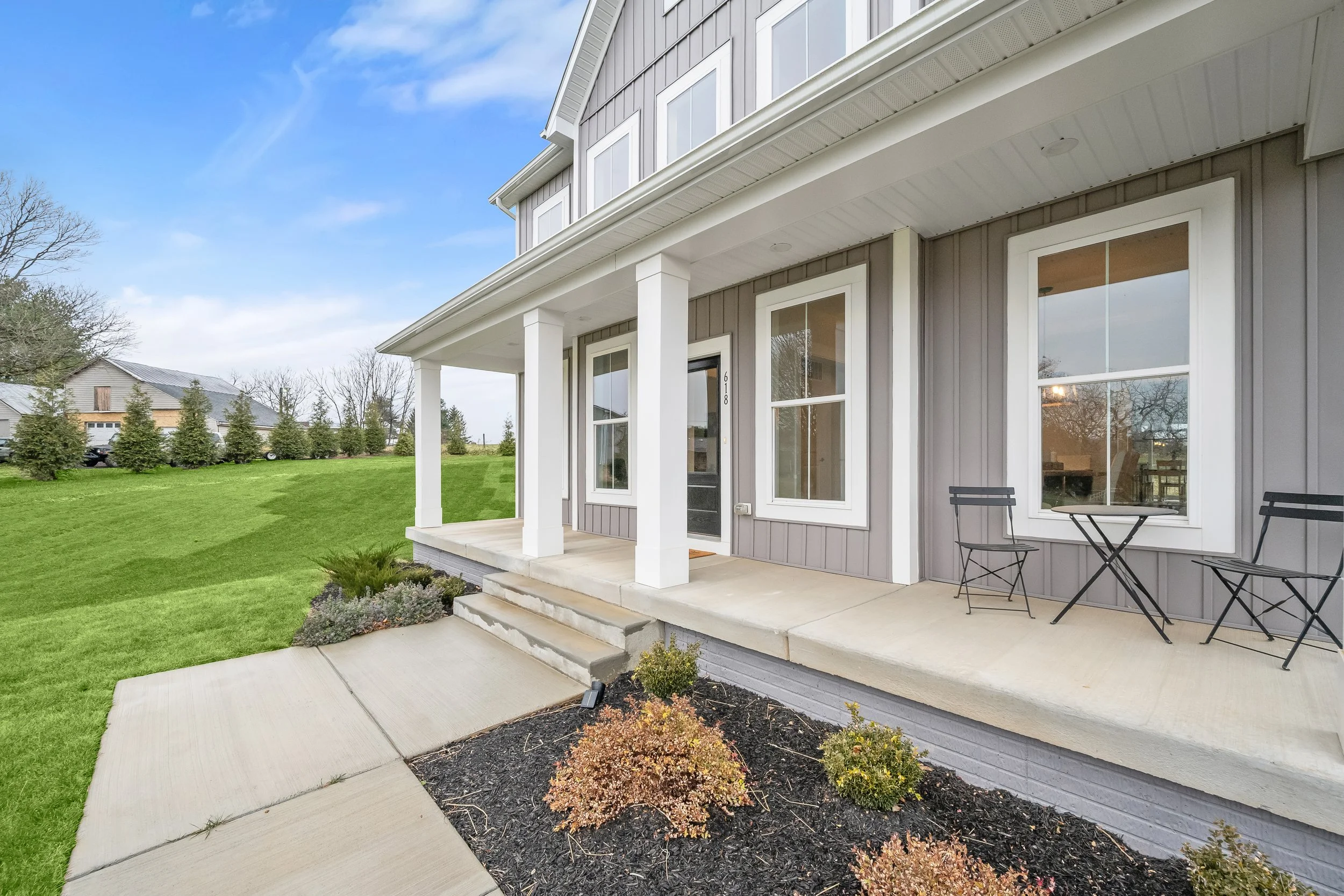 03-Front Porch.jpg