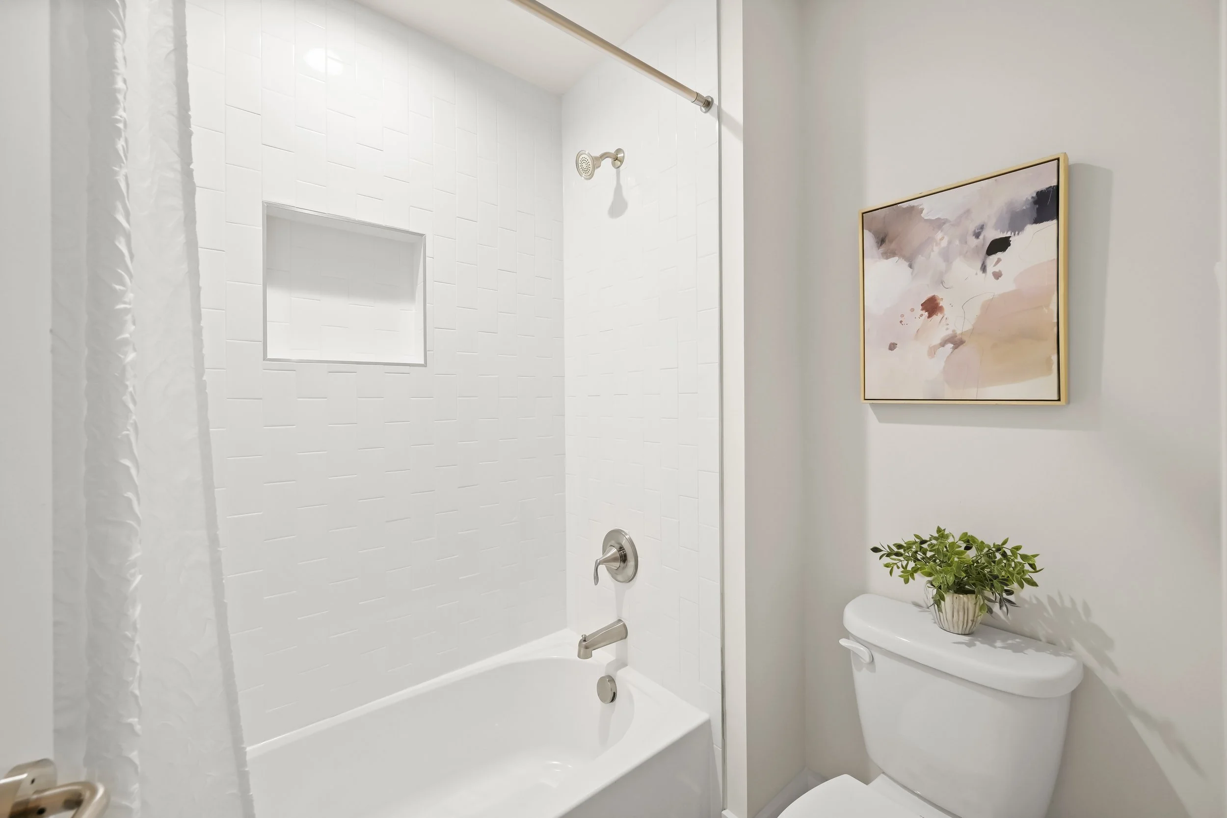 42-Second Bathroom.jpg