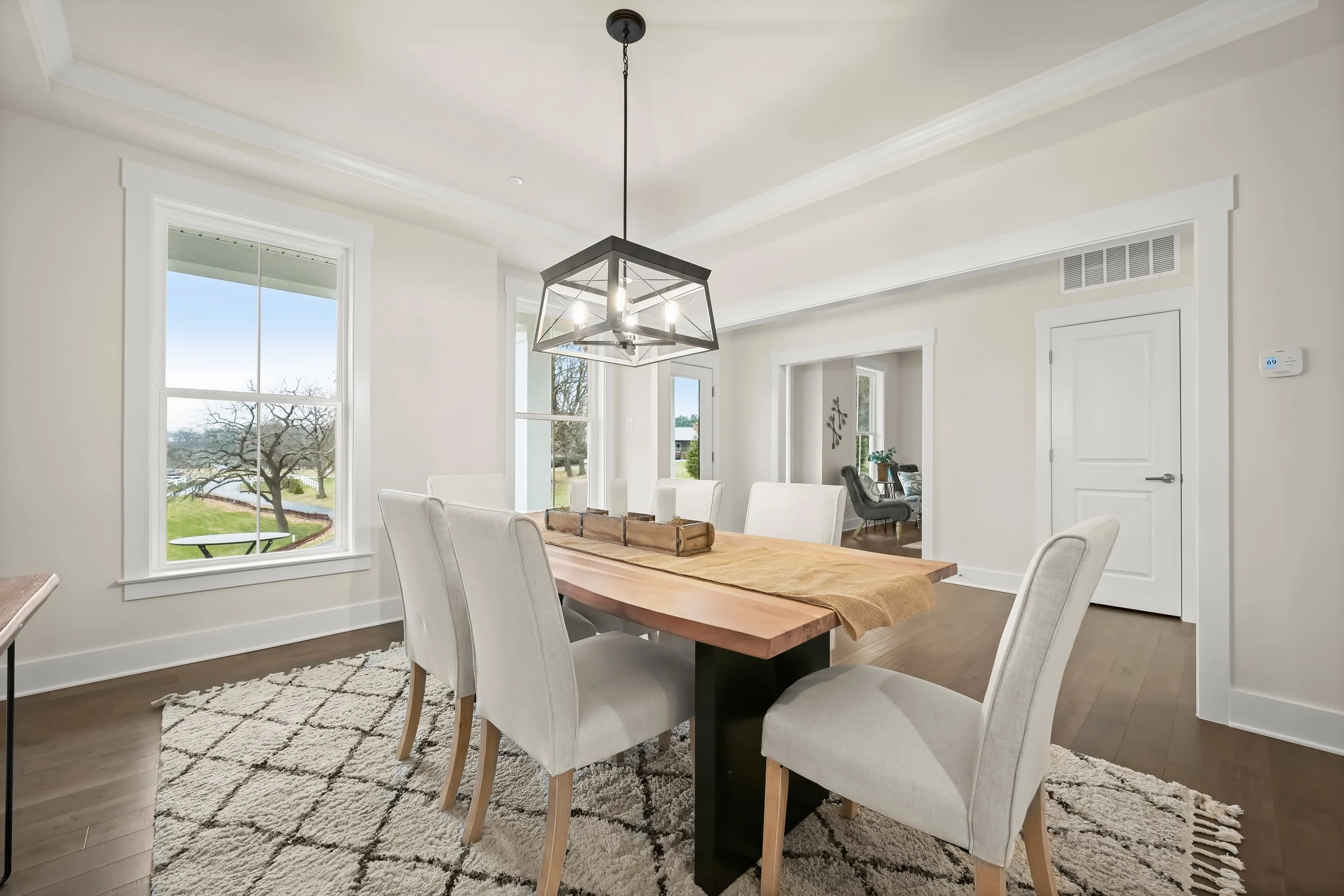 10-Dining Room.jpg
