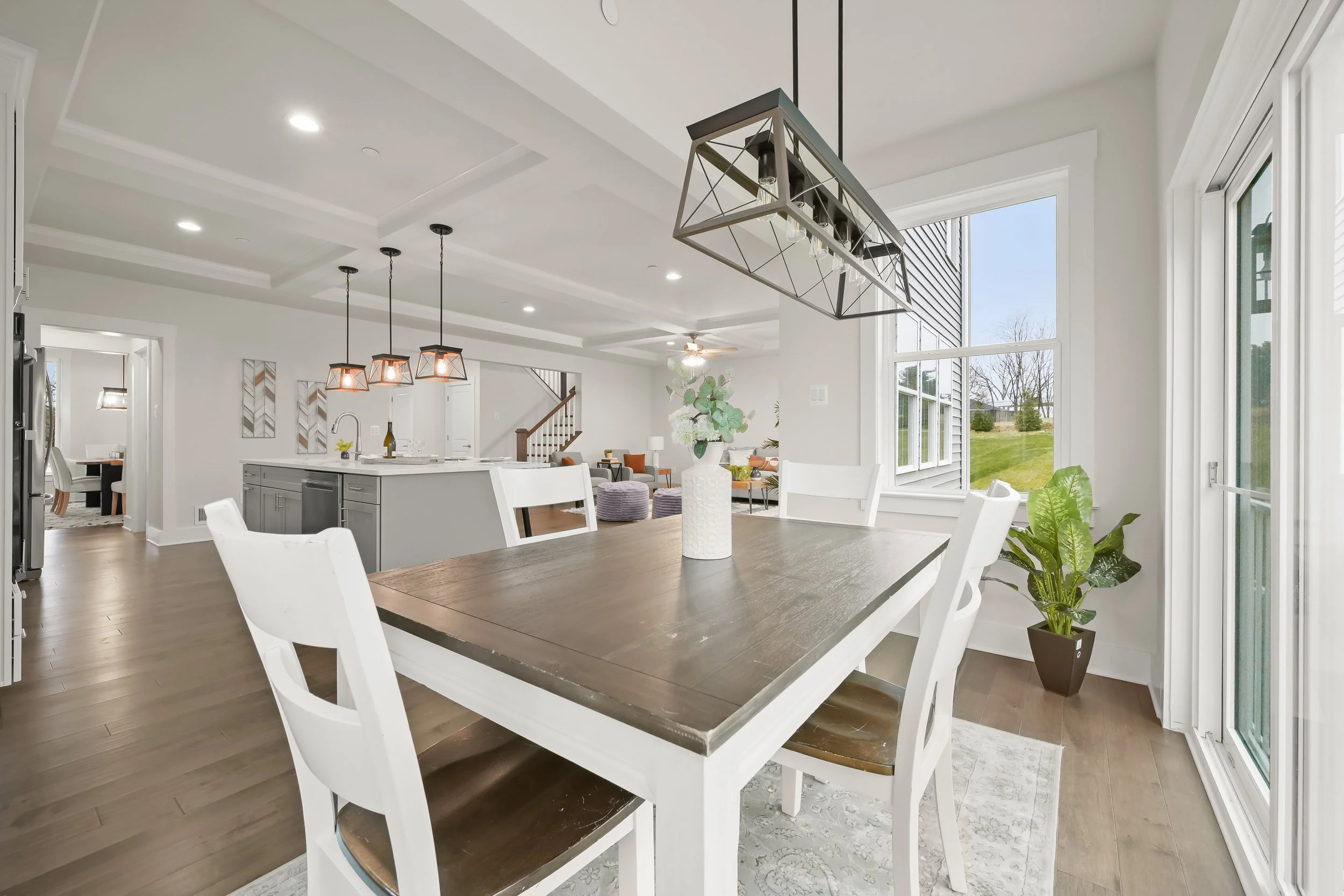 22-Breakfast Nook.jpg