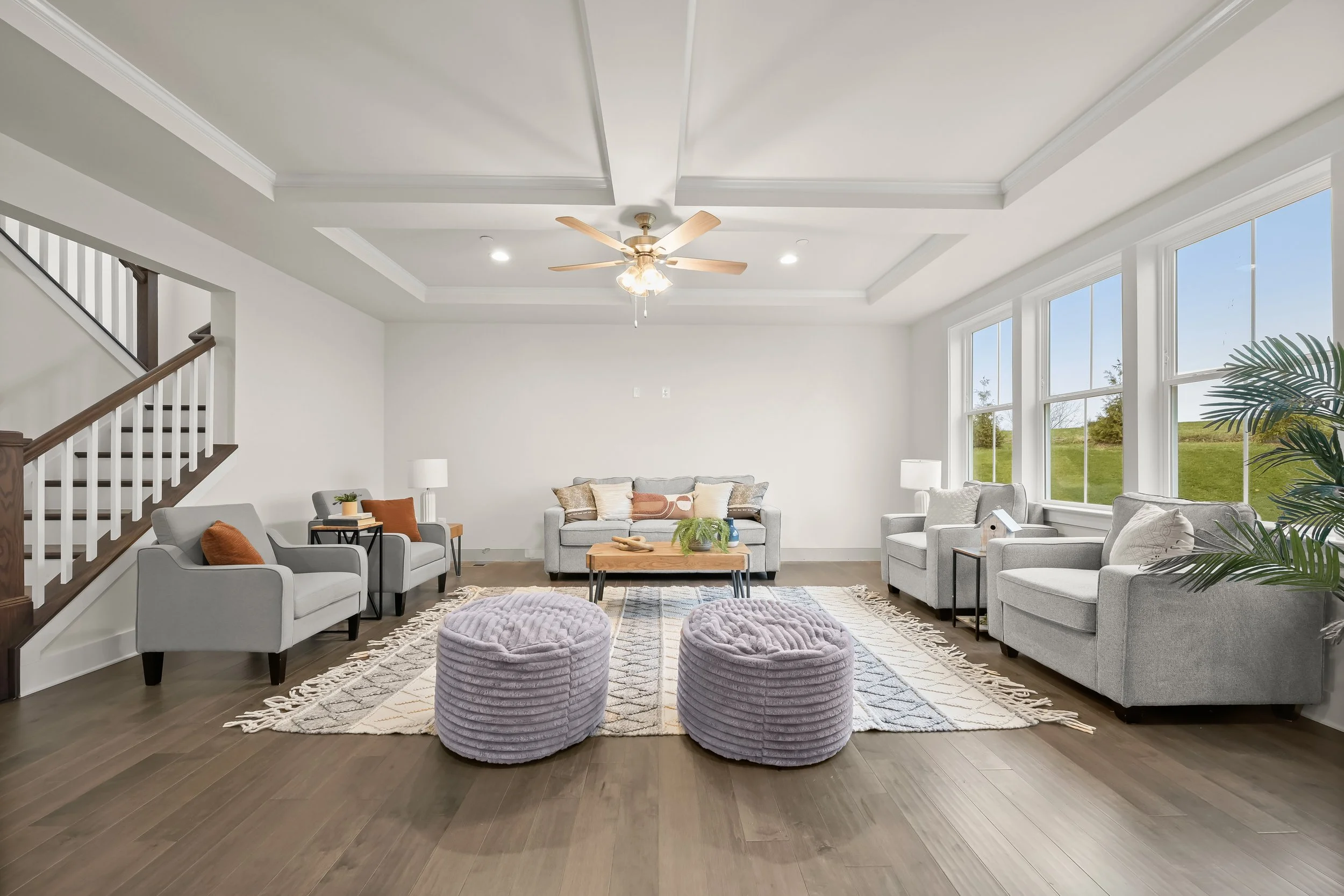 25-Living Room.jpg