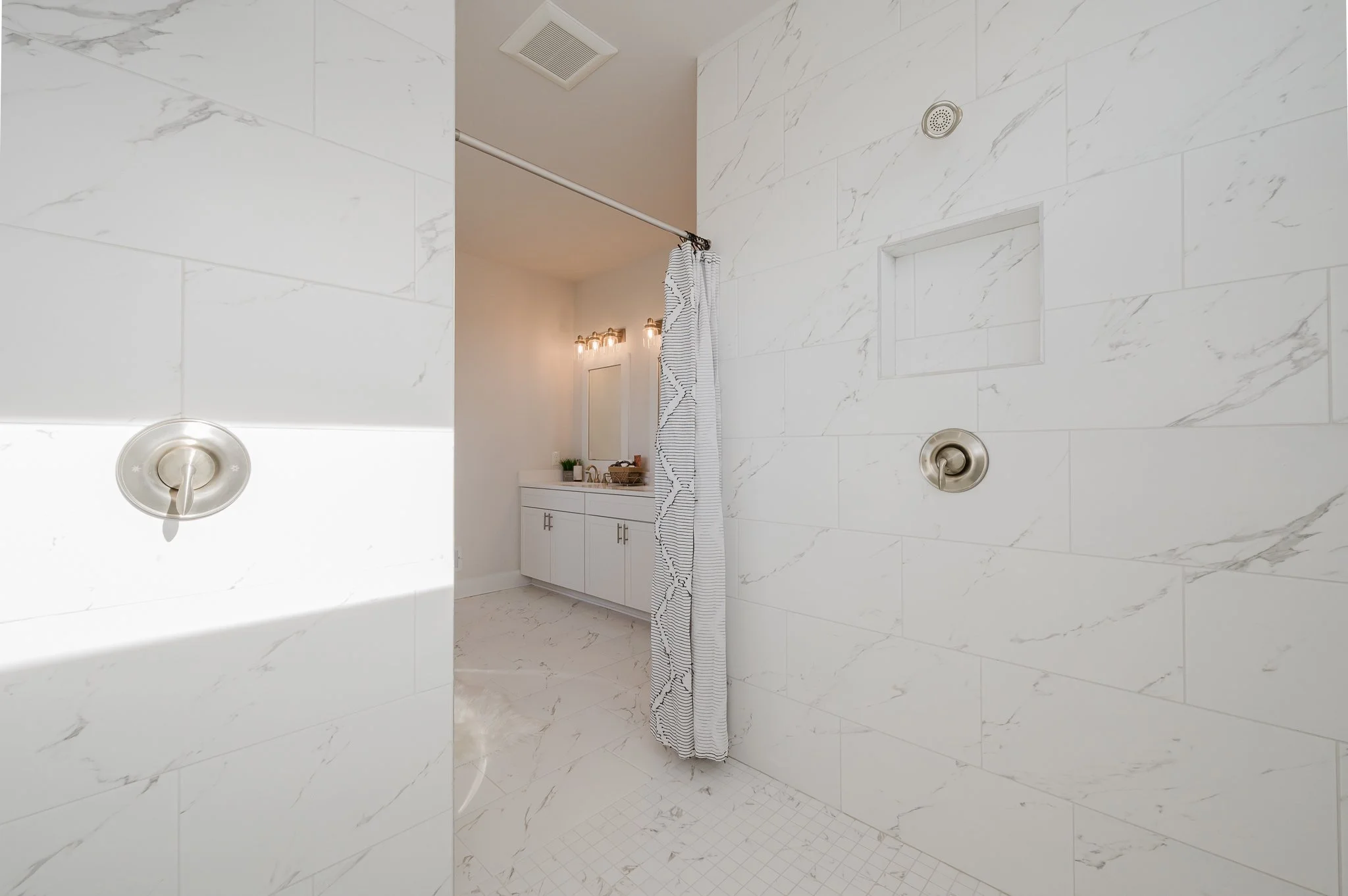 1605_Oakland_reshoot-34.jpg