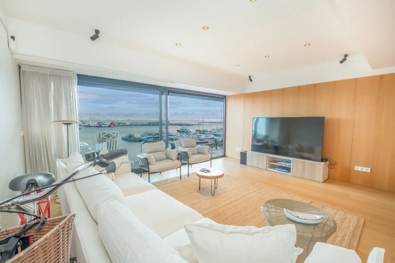 Luxury Attic Apartment in 1st sea line in Palma de Mallorca, Son Armadams