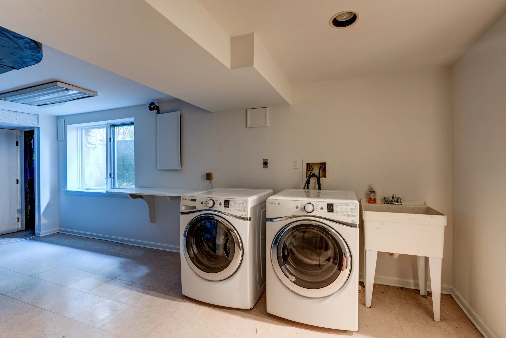 2919 43rd St NW-79.jpg