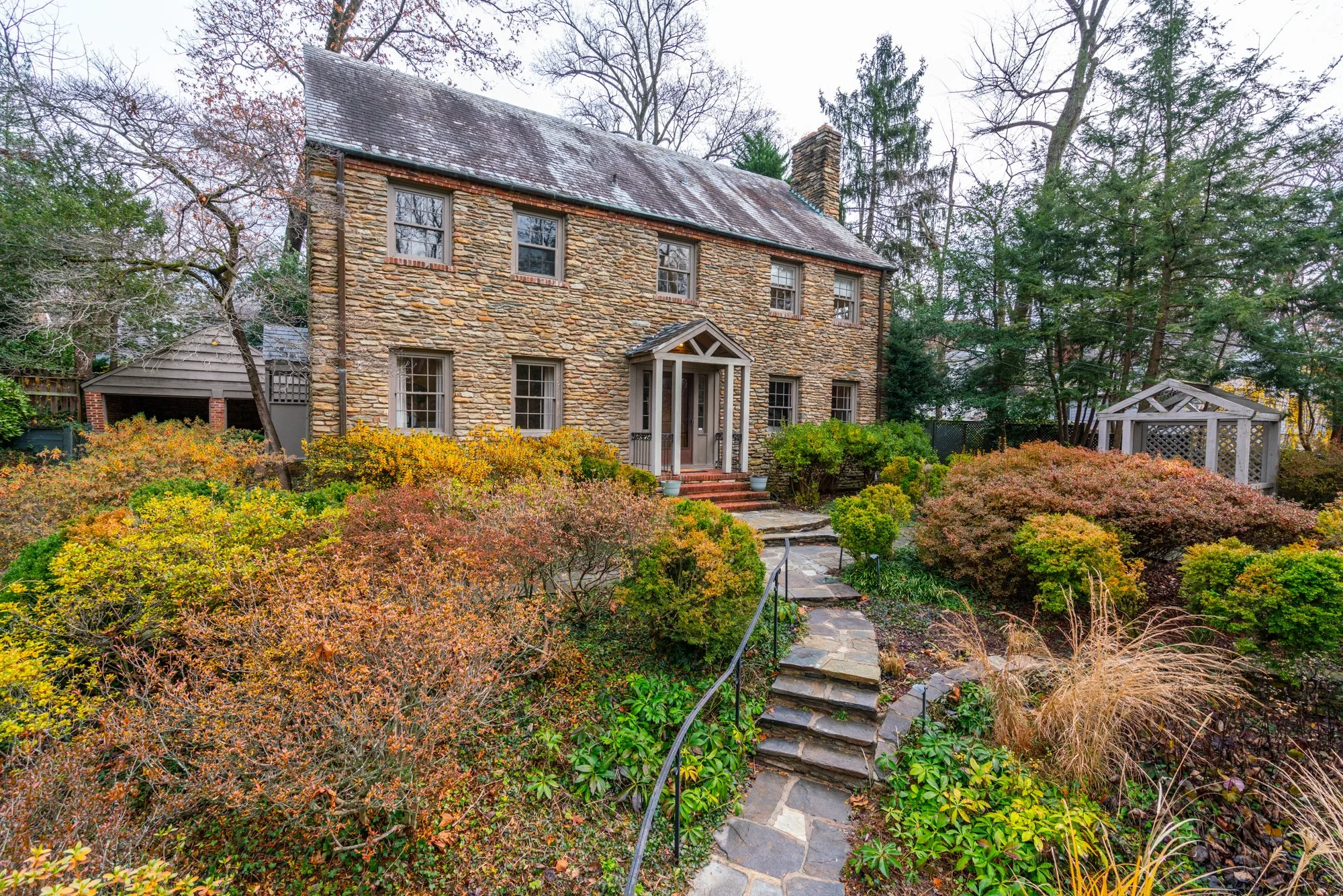 2919 43rd St NW-1.jpg