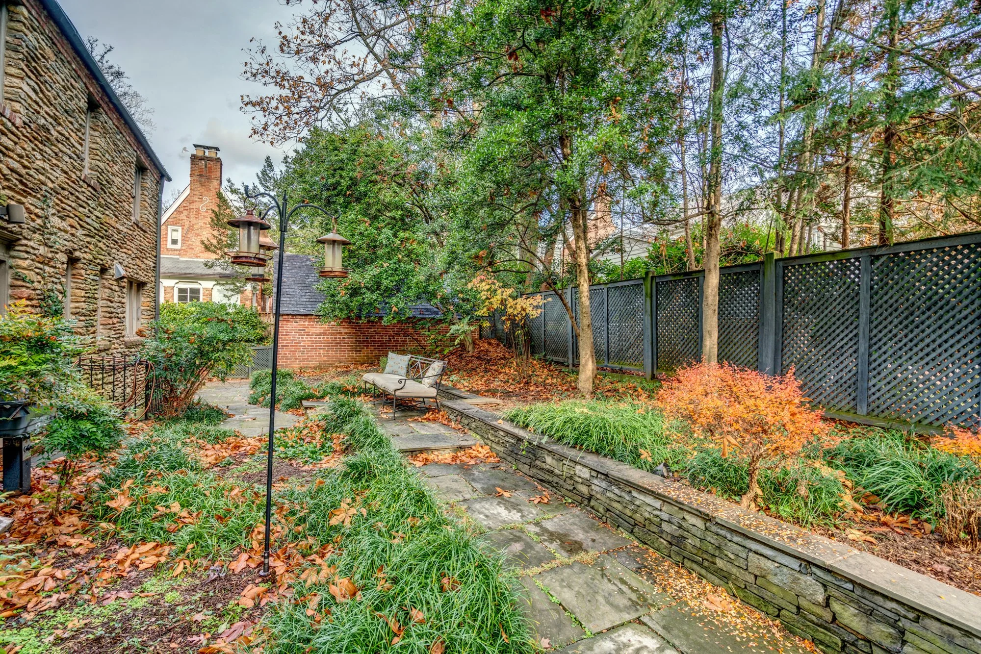 2919 43rd St NW-90.jpg