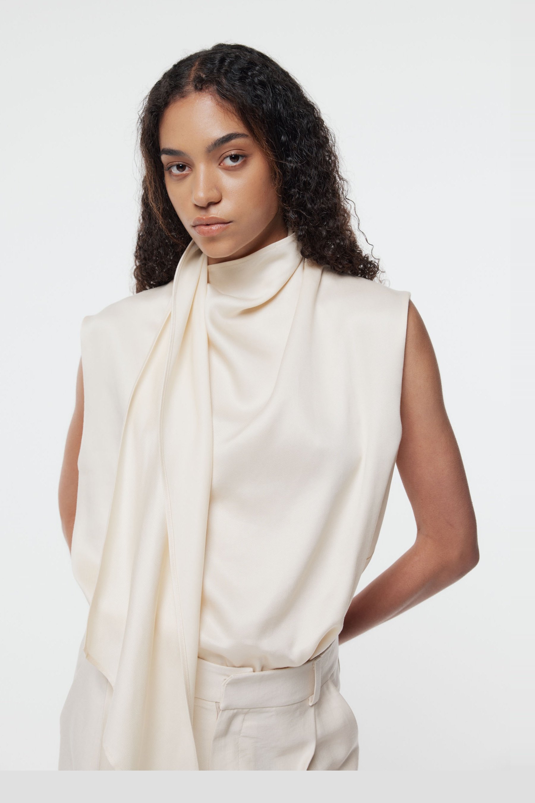 Gregory Rosine Top SS26 / Oyster