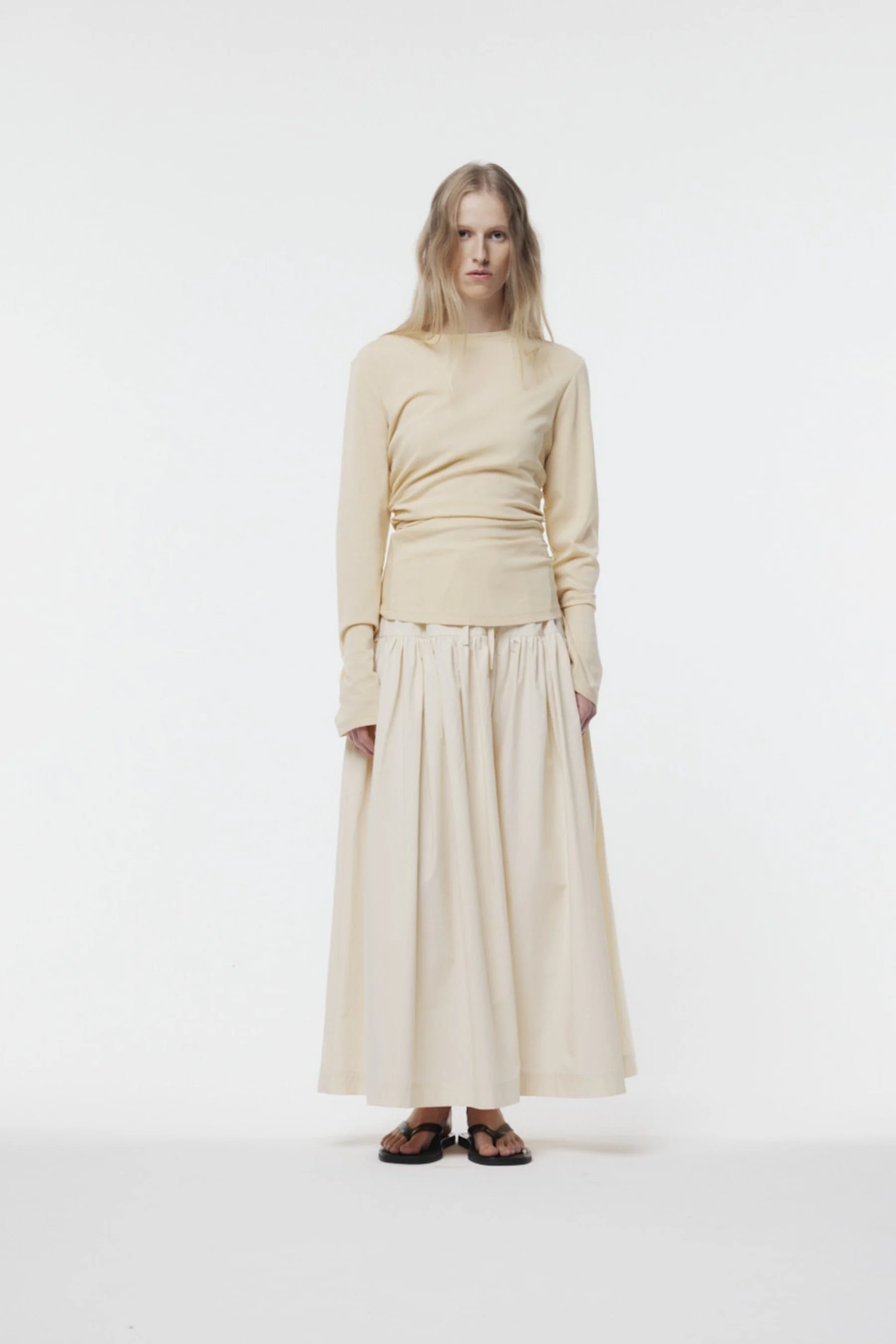 SS26_MIRIAM_TOP_MAIER_SKIRT_JASMINE_GREGORY.jpg