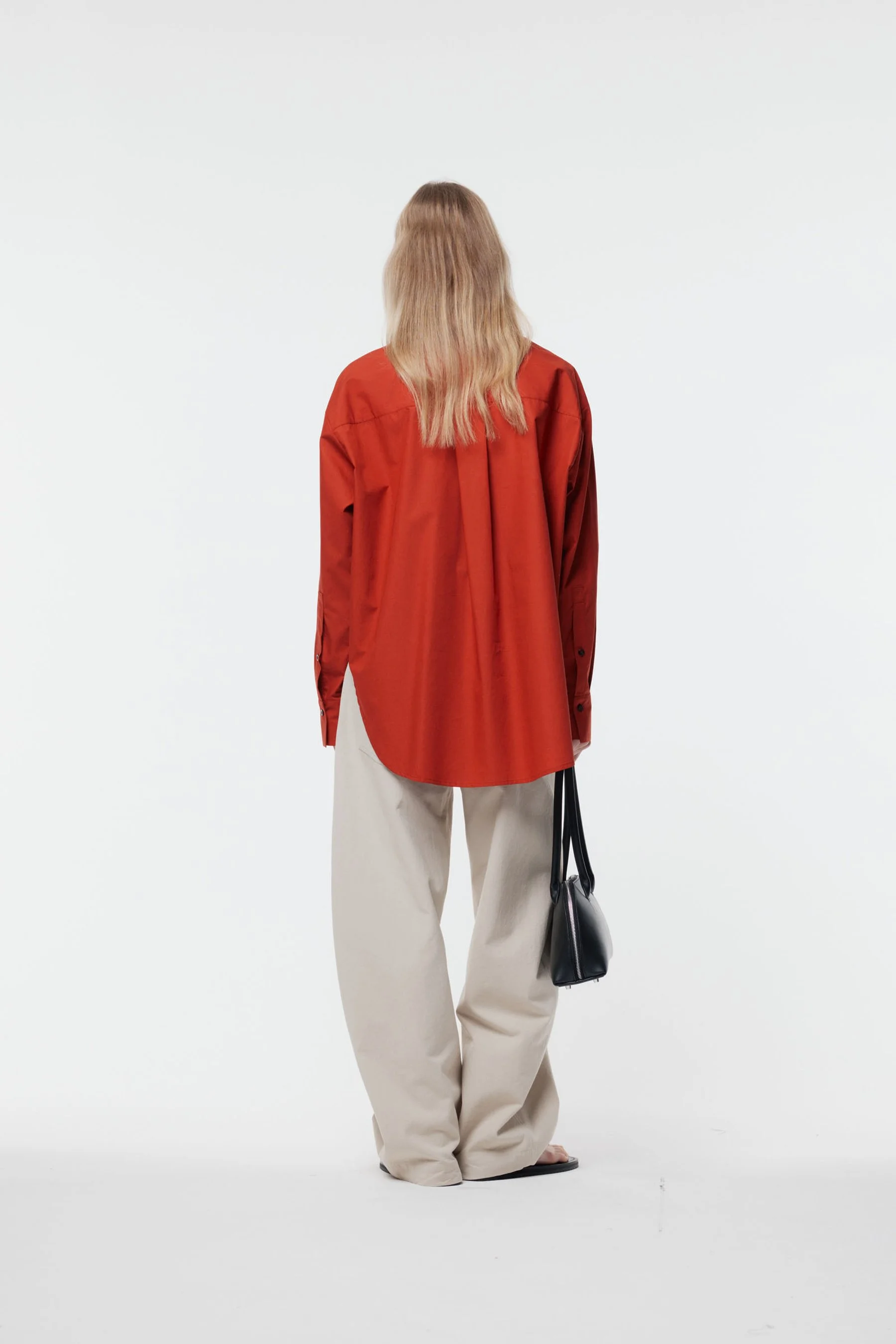 SS26_THERESE_SHIRT_SPRING_RED_HALE_JEAN_LINEN_GLOW_GREGORY SS2727565.jpg