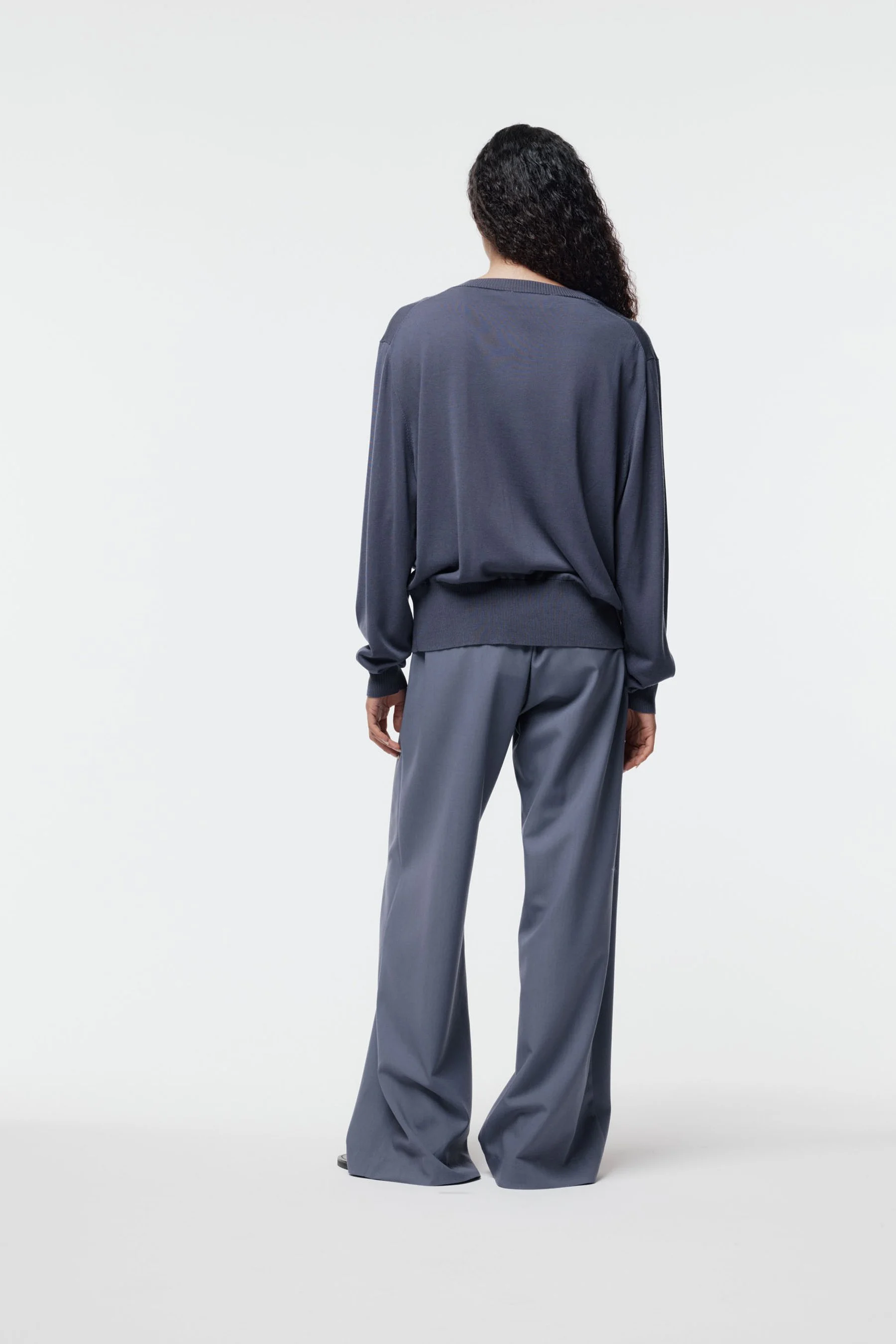 SS26_ALESSANDRO_JUMPER_MACI_PANT_ASHEN_MULBERRY_GREGORY SS2726226.jpg