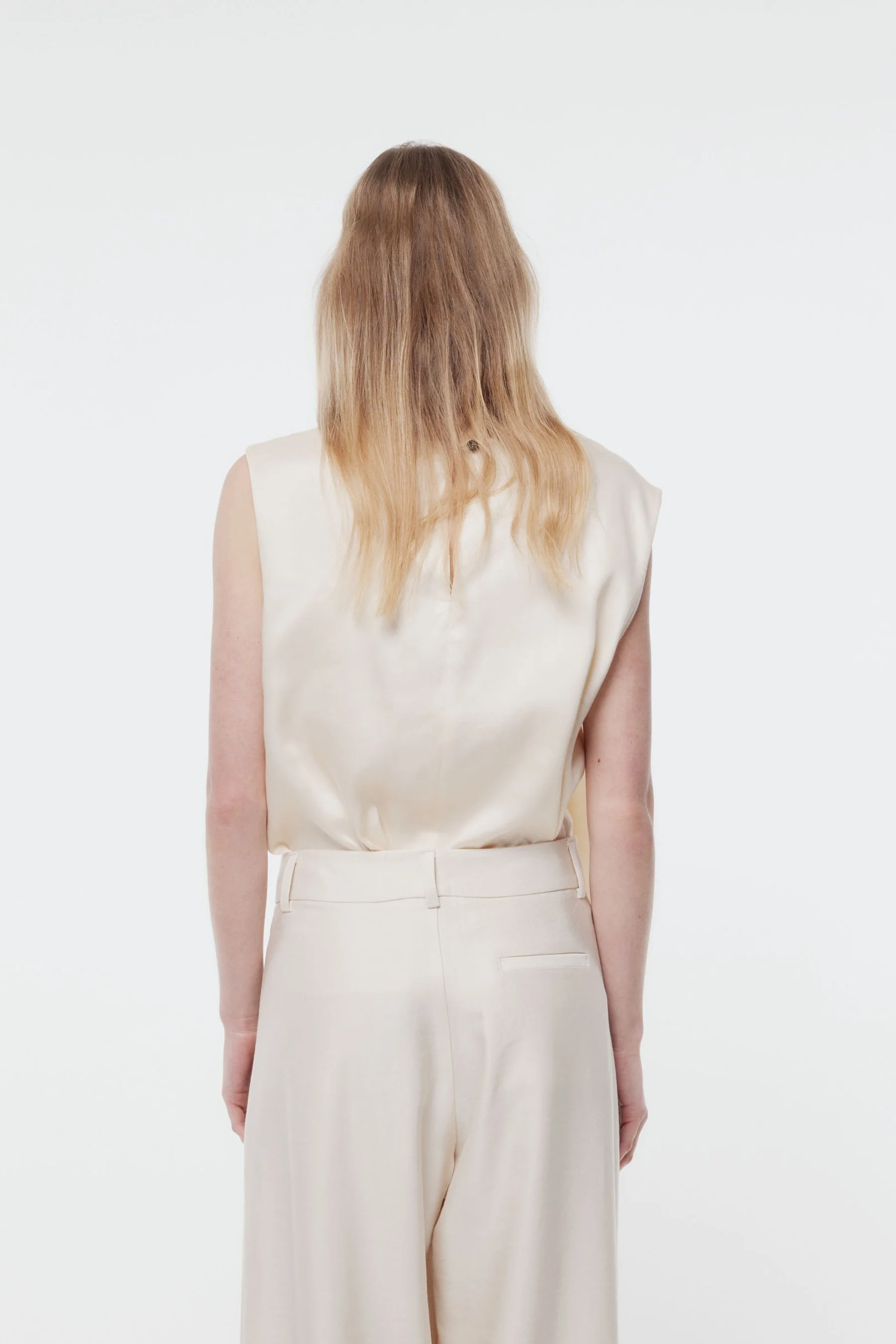 SS26_ROSINE_TOP_MARCEL_PANT_OYSTER_GREGORY SS2728064.jpg