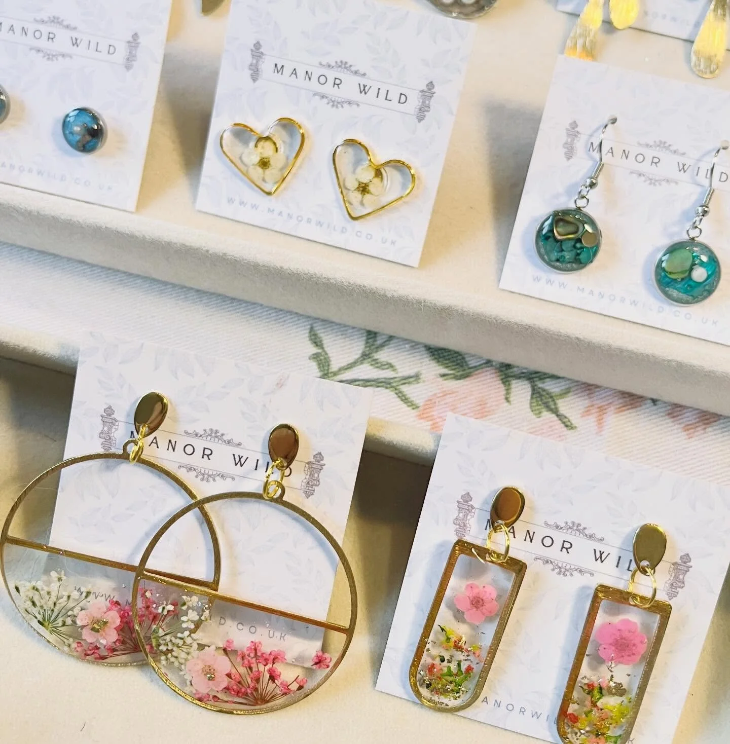 A busy day! Lots of jewellery made ready for wholesale and retail orders 🌼🩵 #ukjewellery #handmadeearrings #nauticaltheme #driedflowersstyle #newjewellery