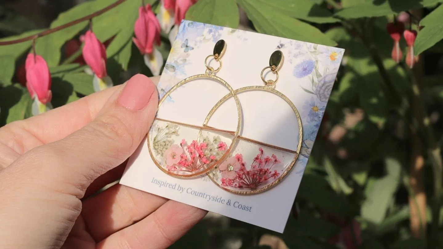 Dried Flower Circle Drop Earrings