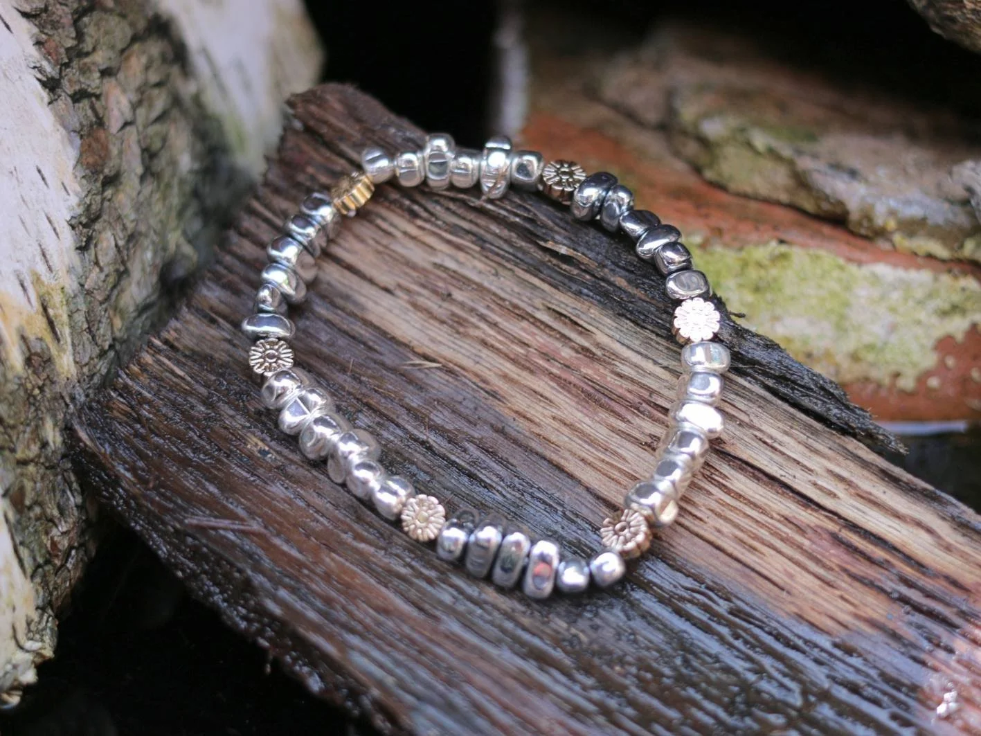 Silver Meadow Daisy Bracelet